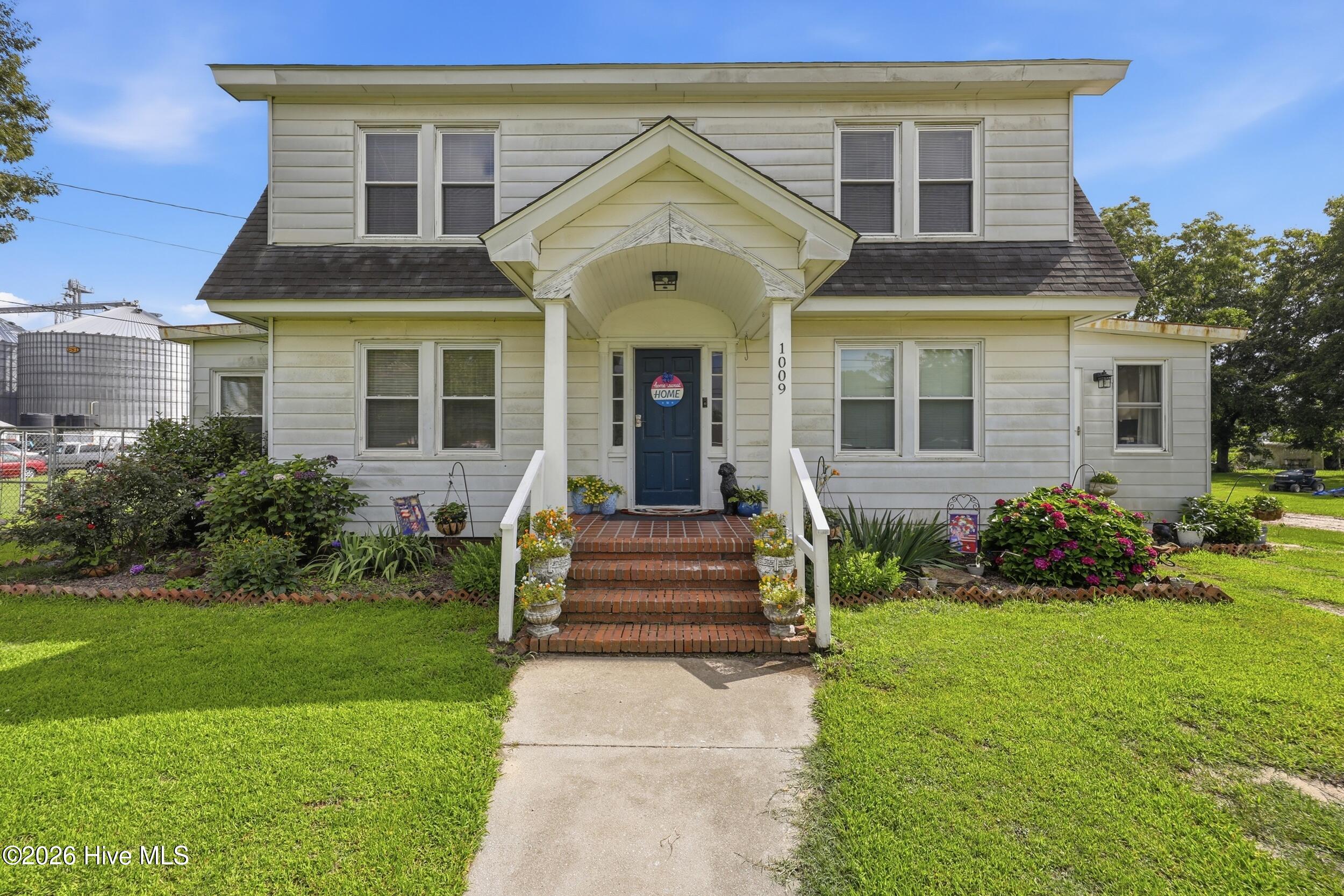 Featured listings Featured listings
