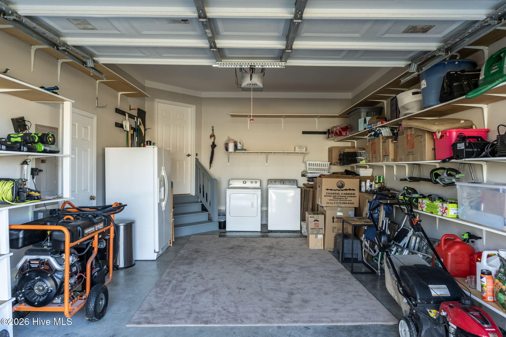 100550707 | Photo 41