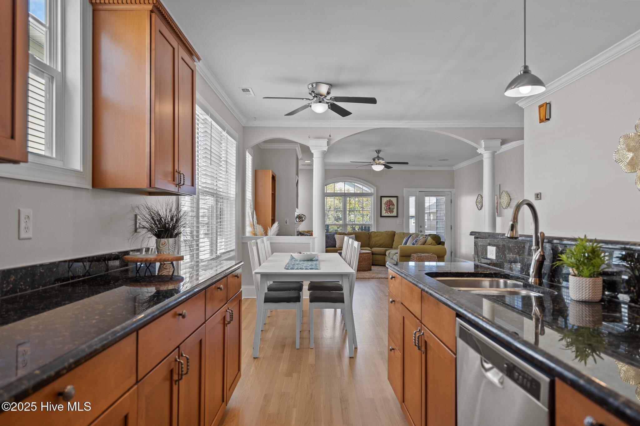 100500957 | Photo 16