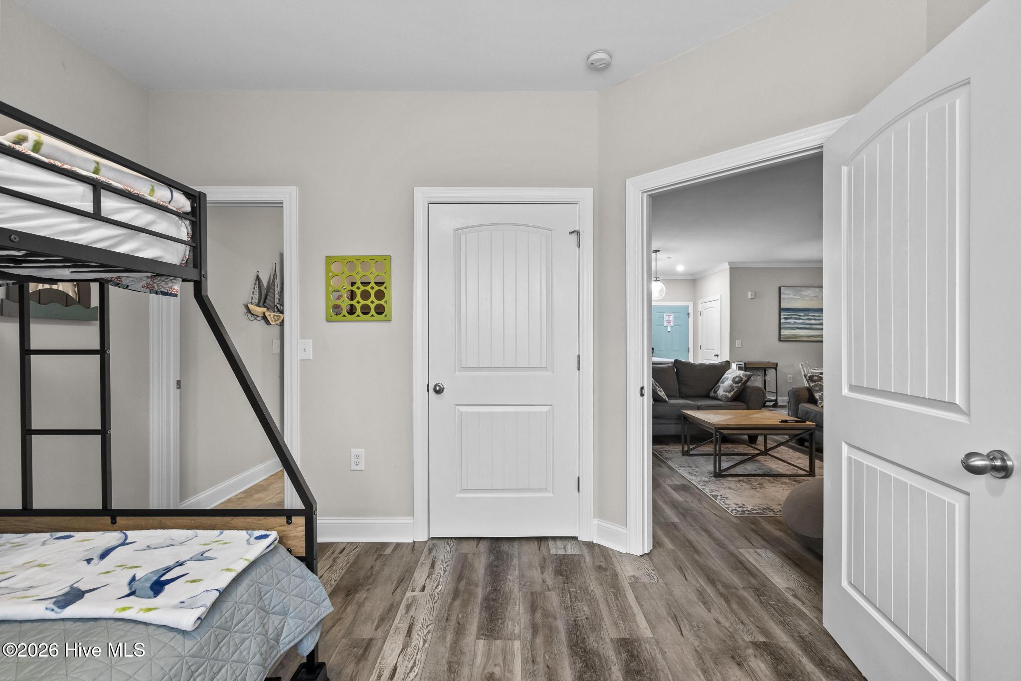 100555368 | Photo 21