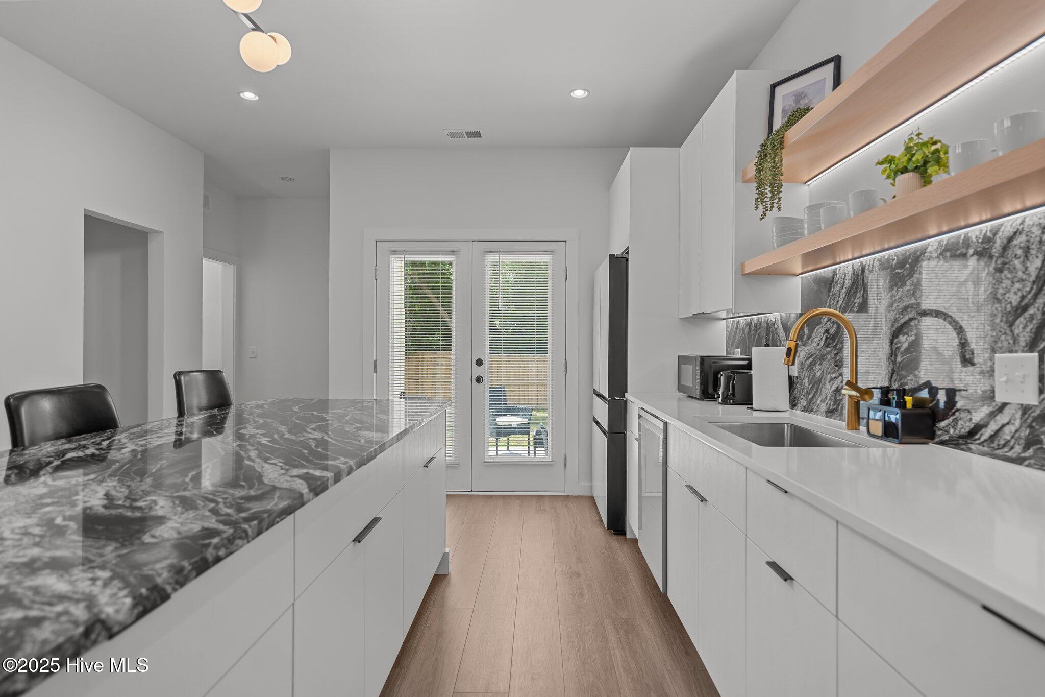 100536872 | Photo 19