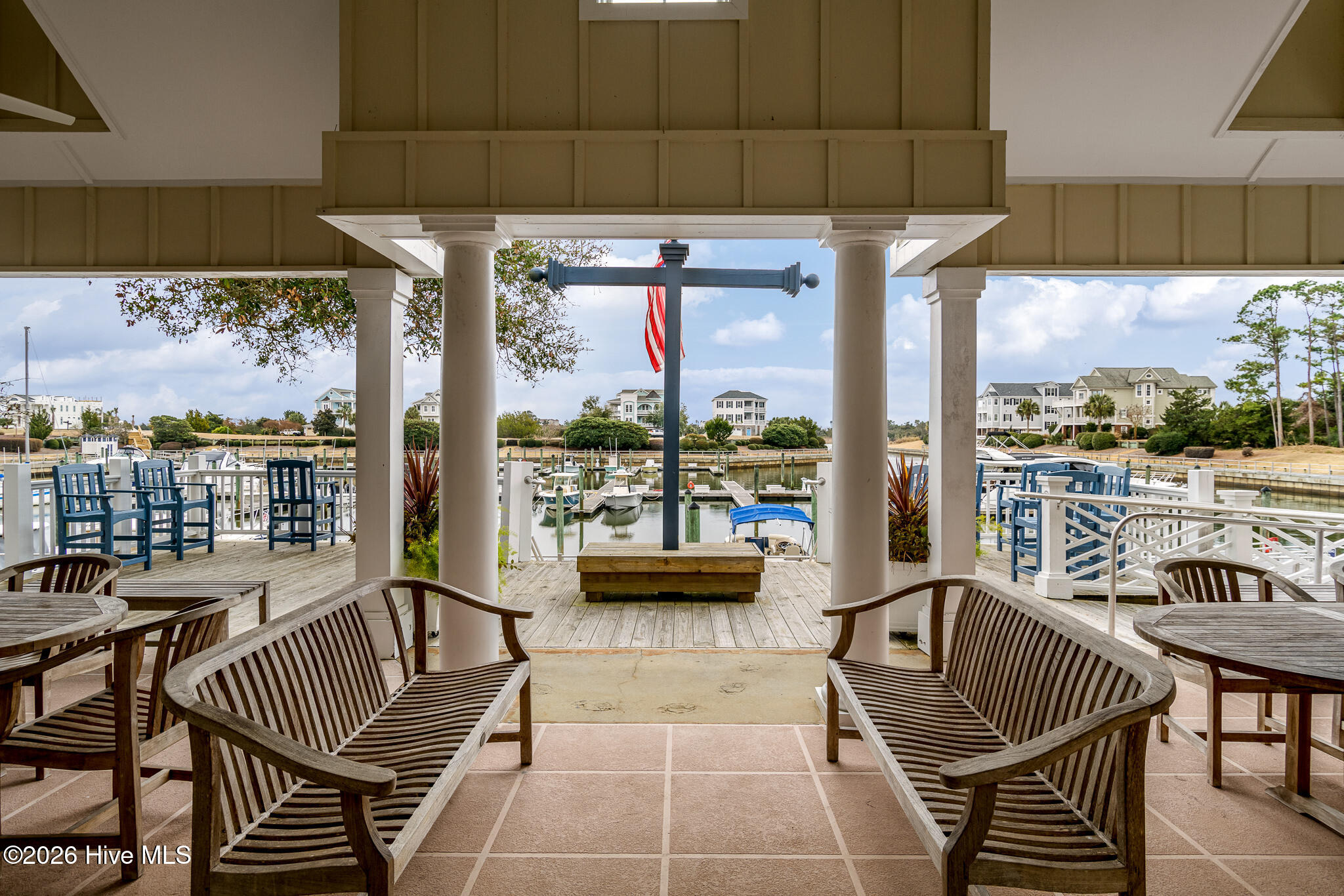 100559457 | Photo 43