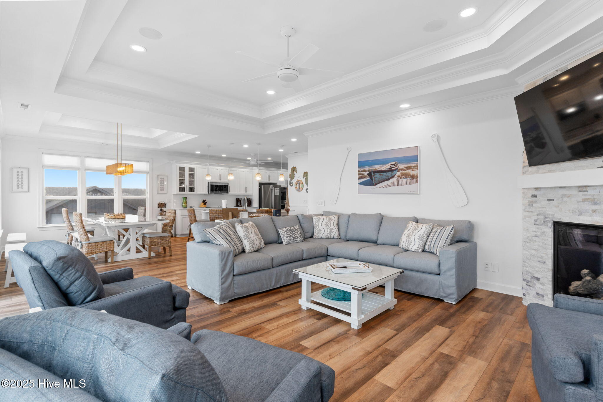 100513895 | Photo 45