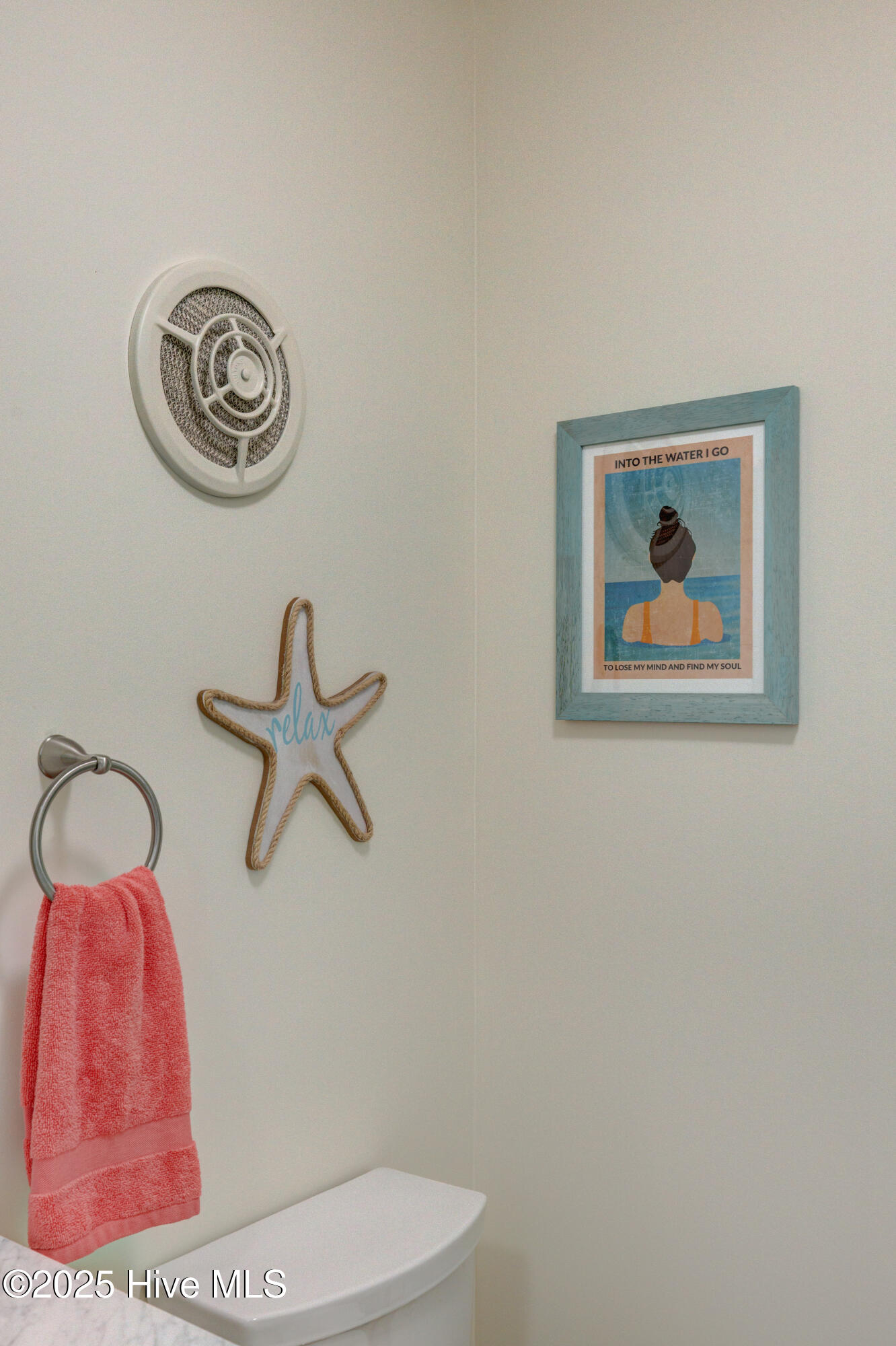 100498855 | Photo 30