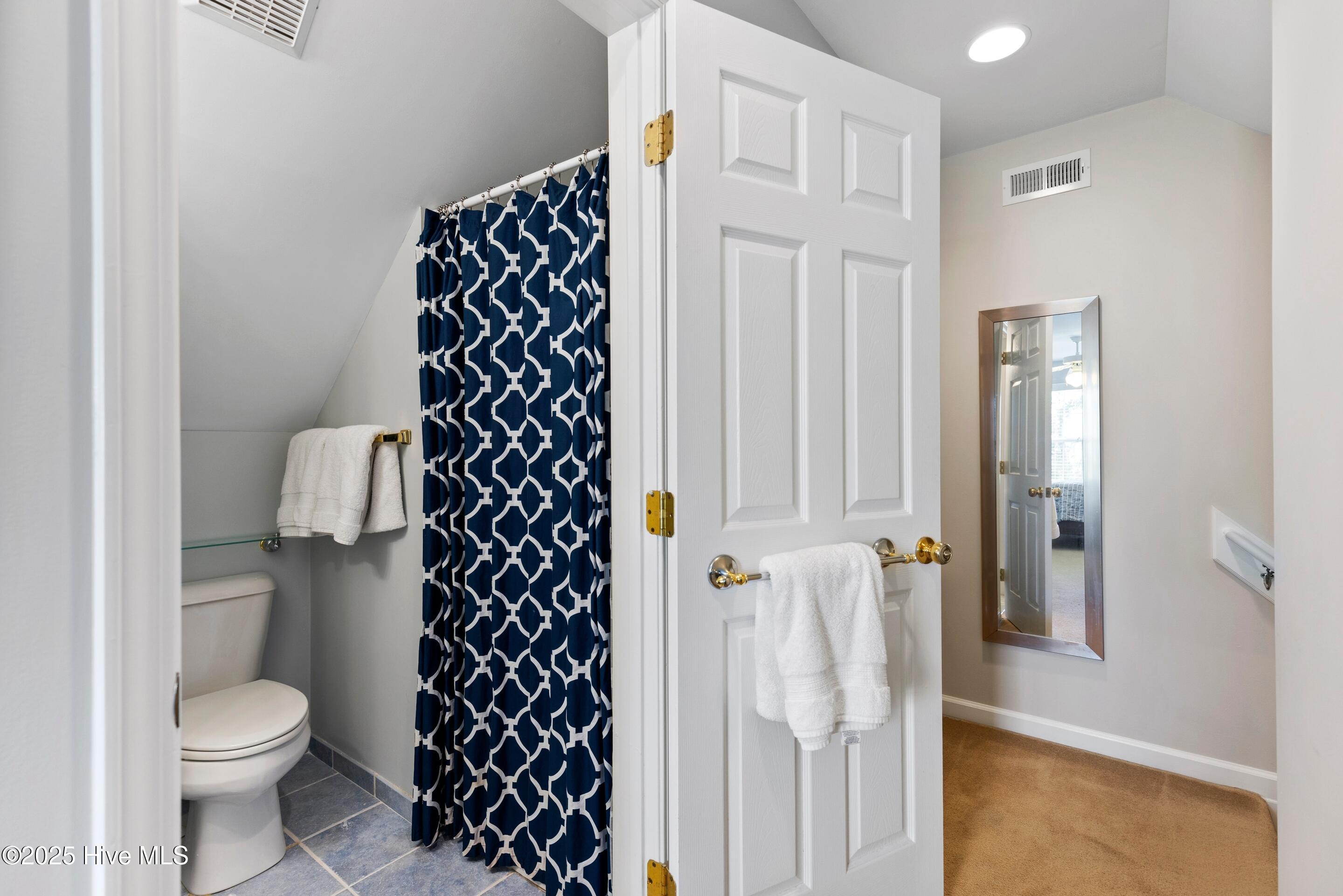 100519382 | Photo 40