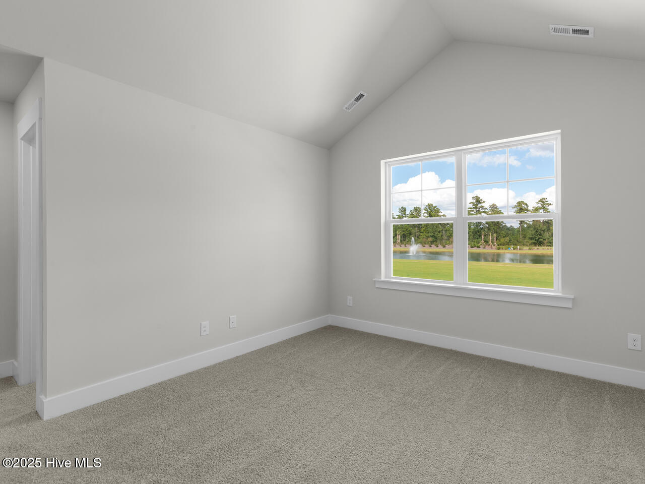 100548431 | Photo 20