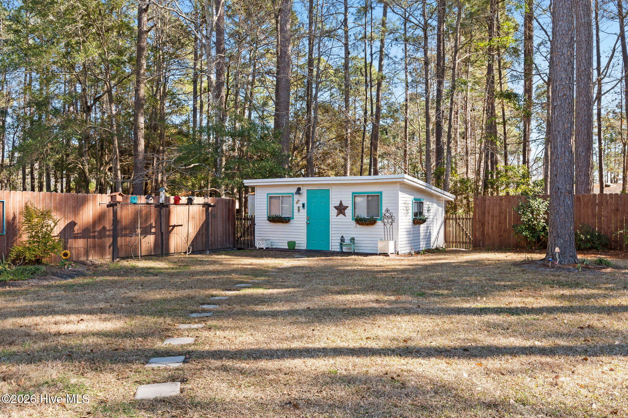 100549816 | Photo 25