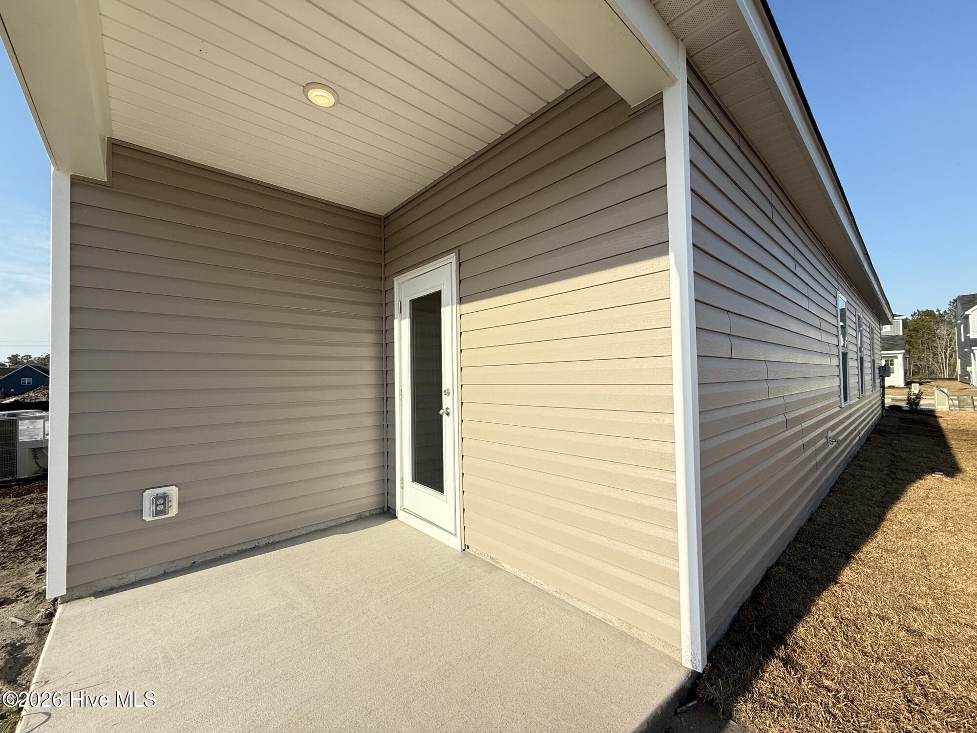 100525934 | Photo 22