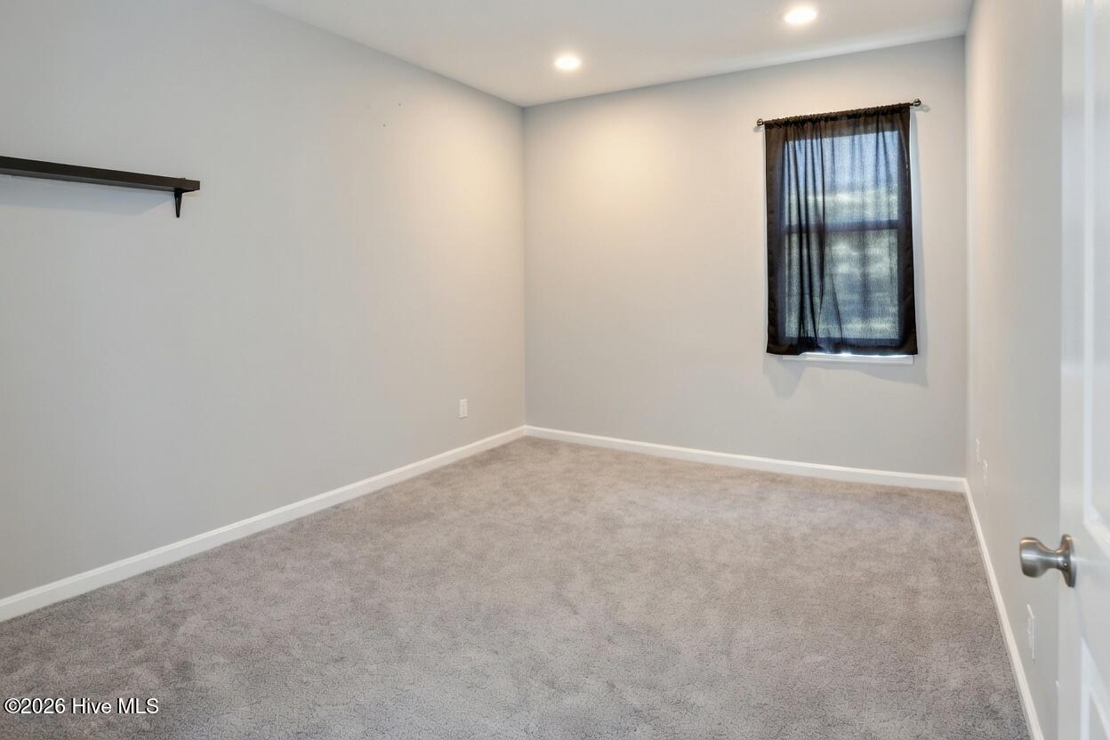 100562336 | Photo 28