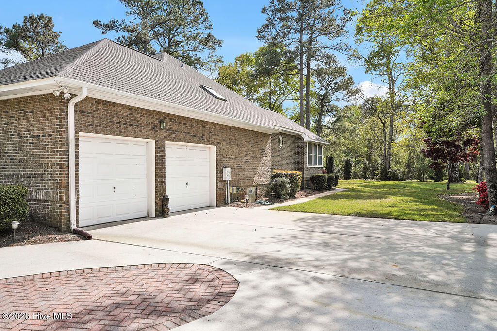 100567703 | Photo 39