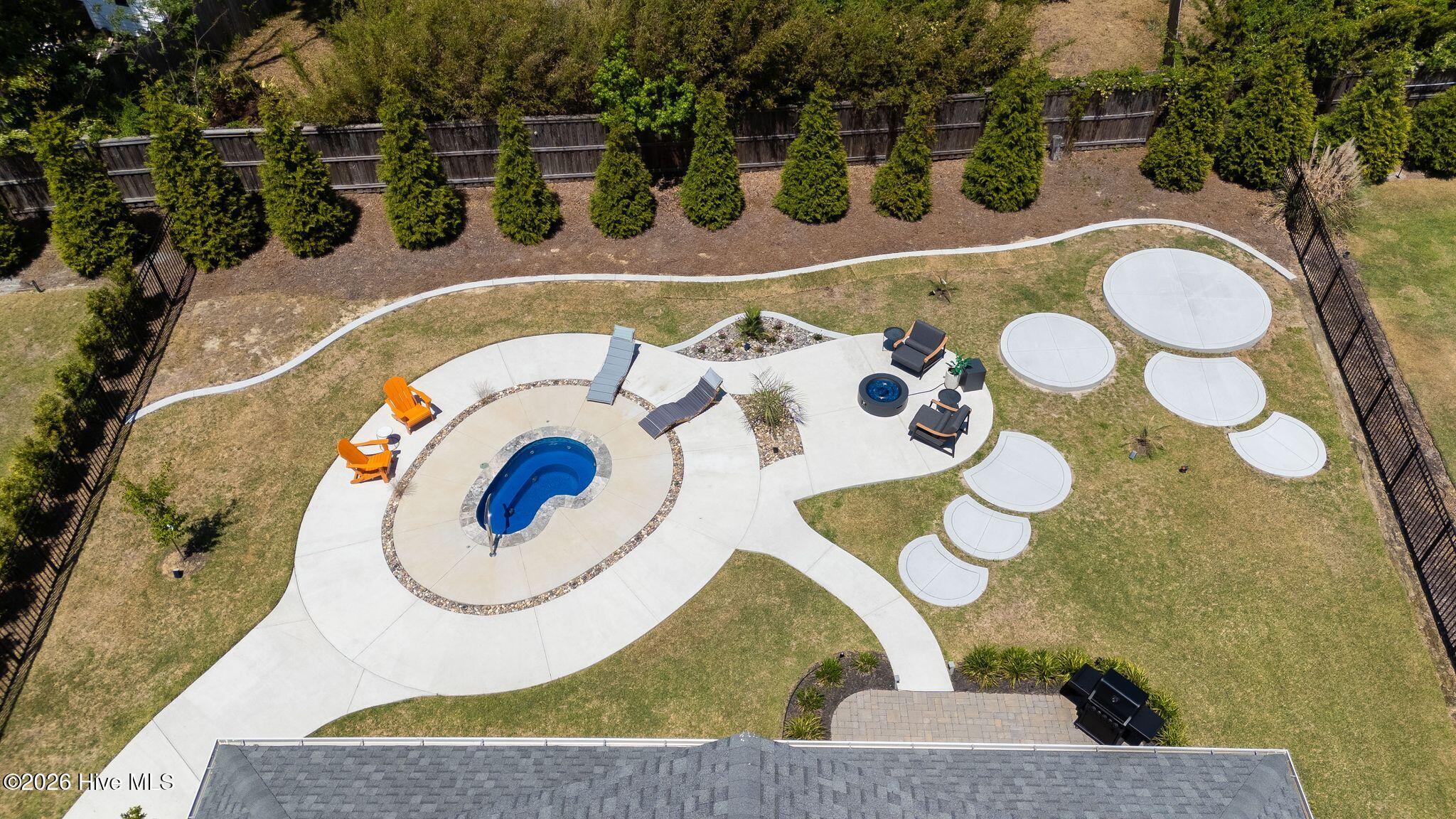 100569019 | Photo 57