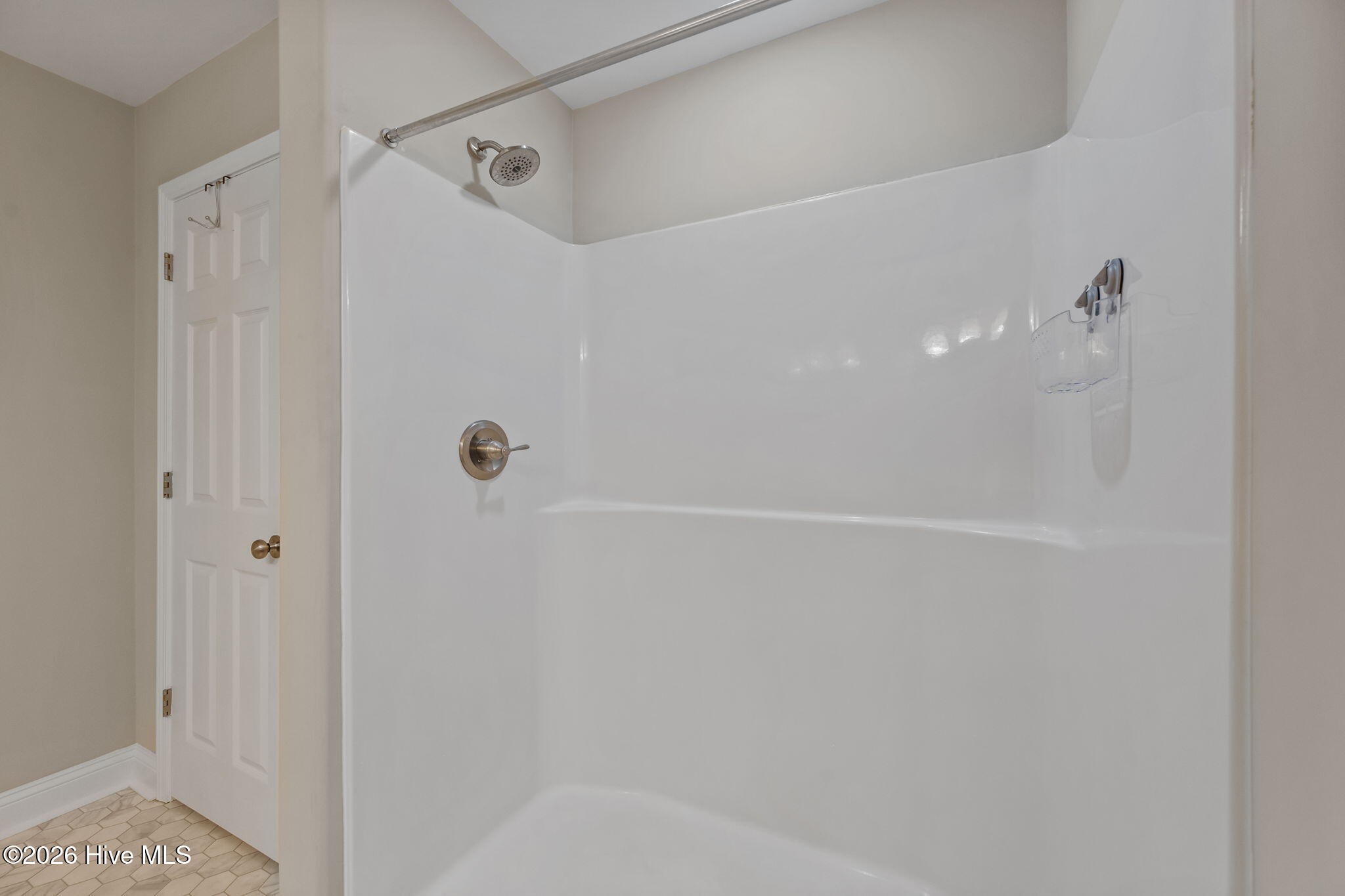 100560857 | Photo 26