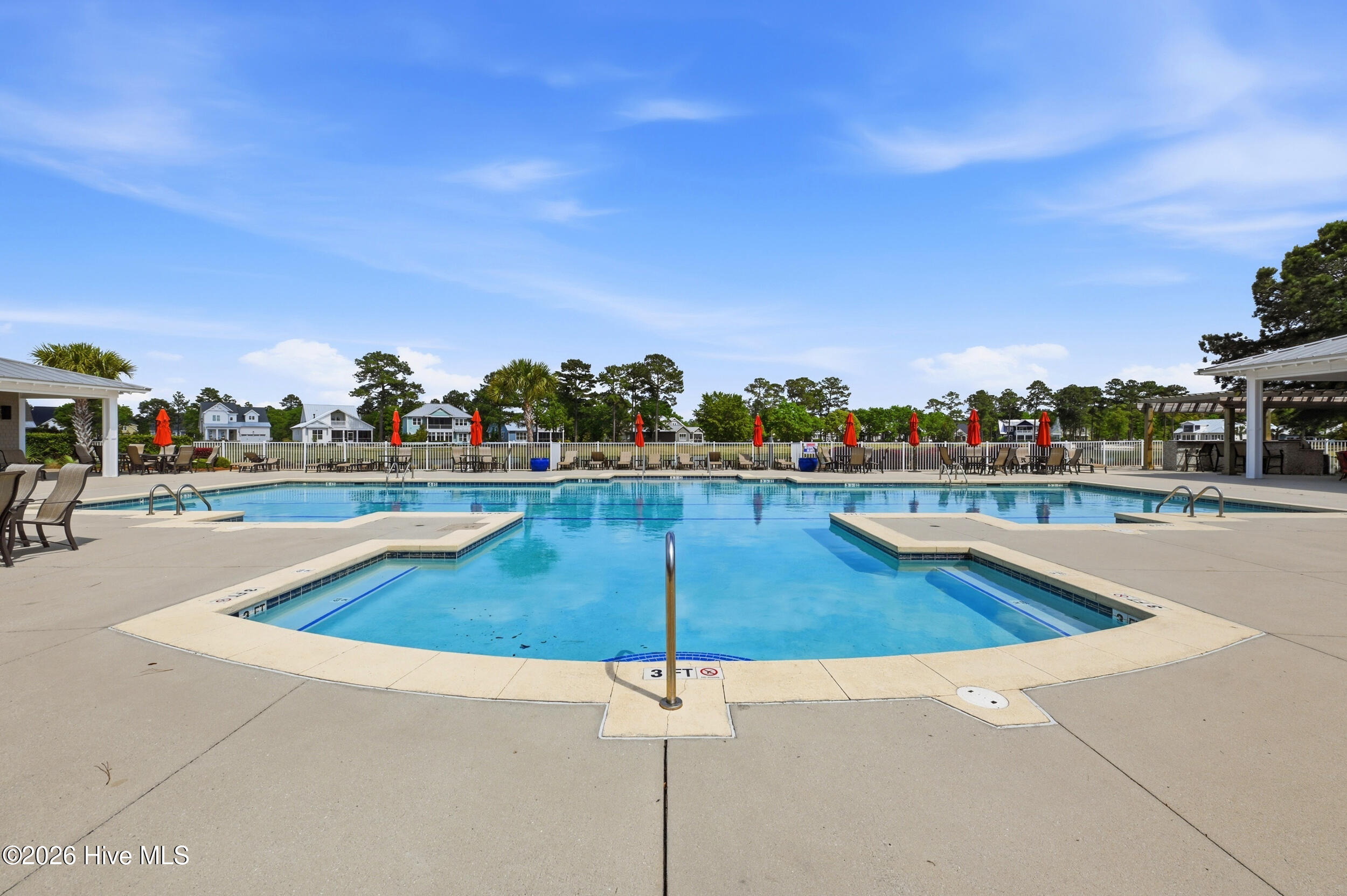 100567855 | Photo 62