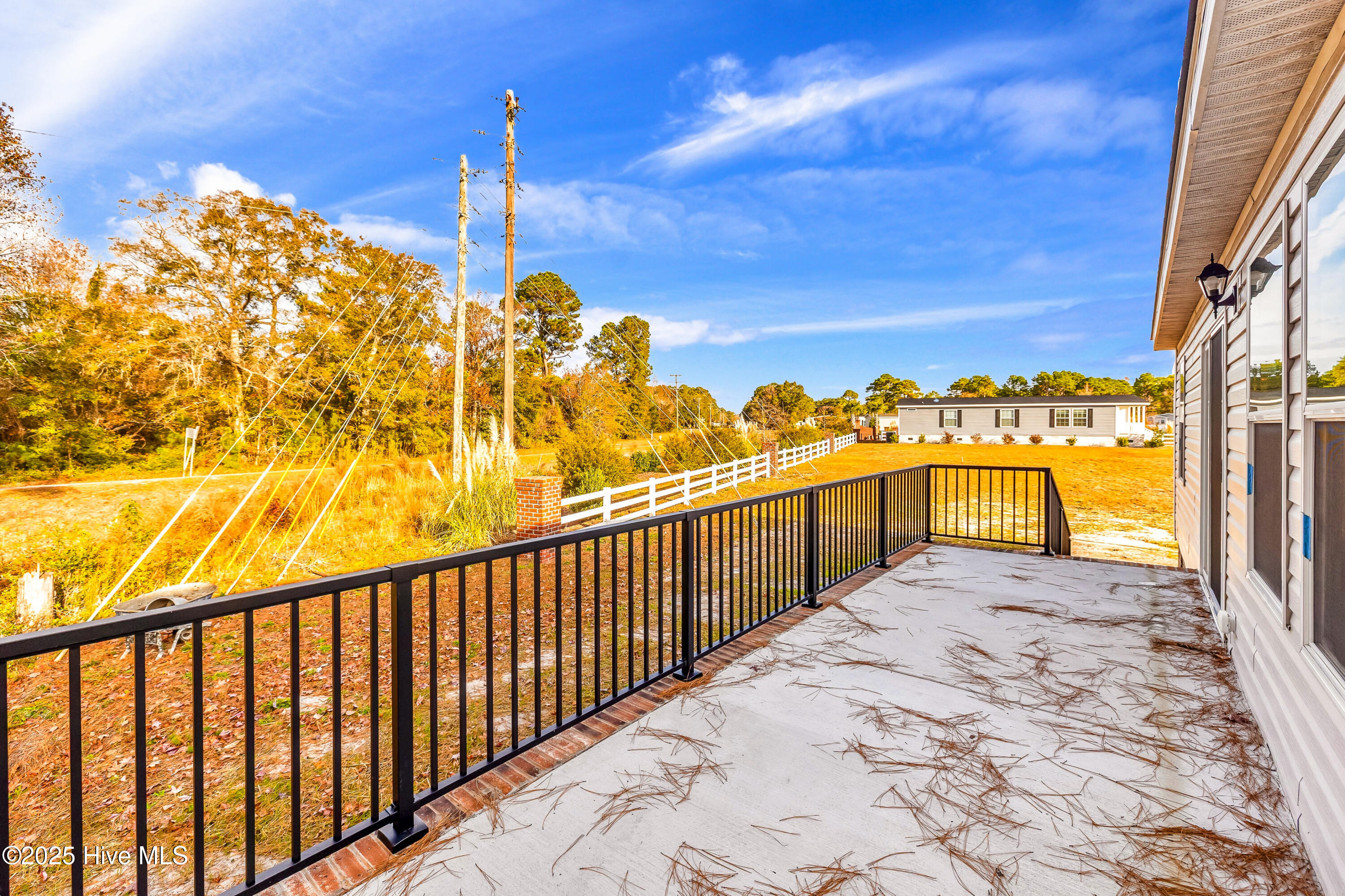 100543416 | Photo 21