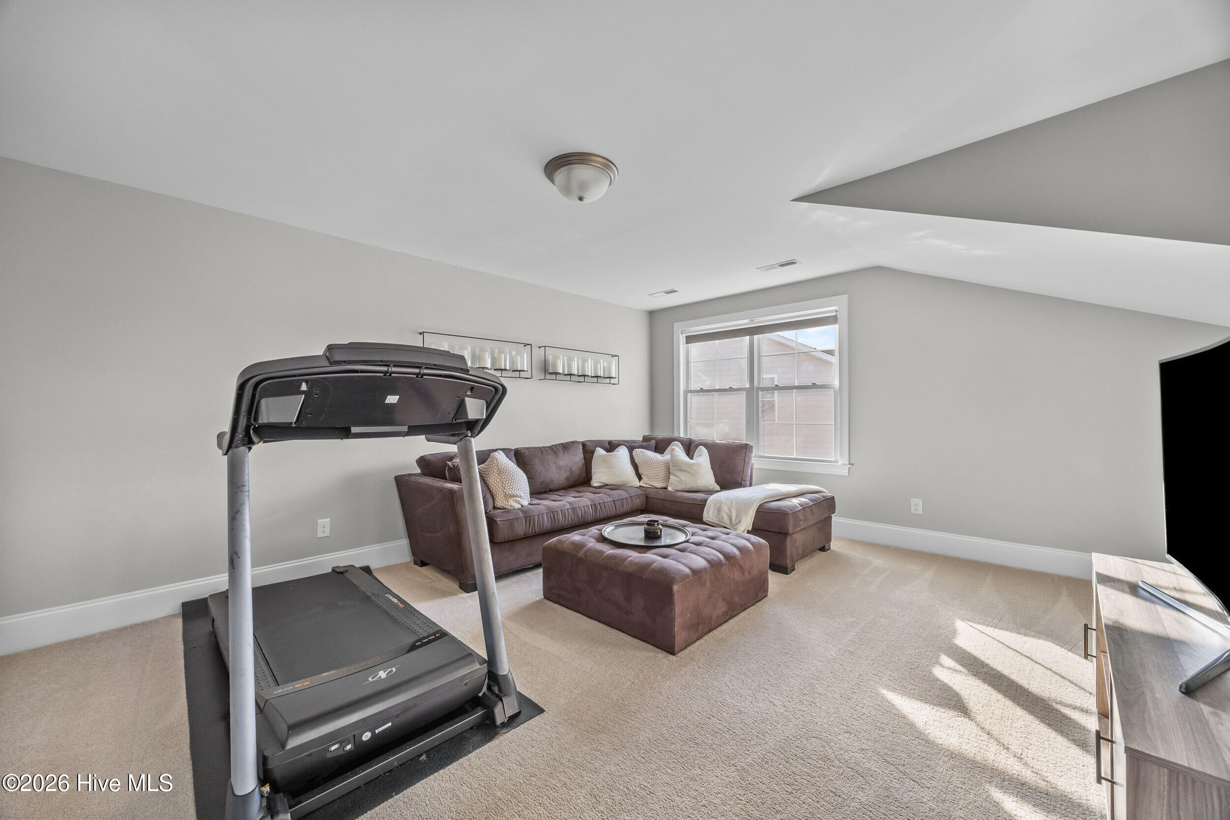 100550953 | Photo 36