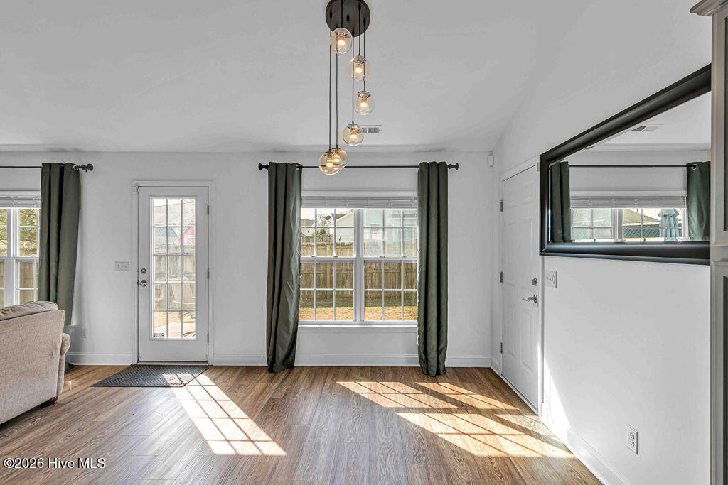 100555135 | Photo 10