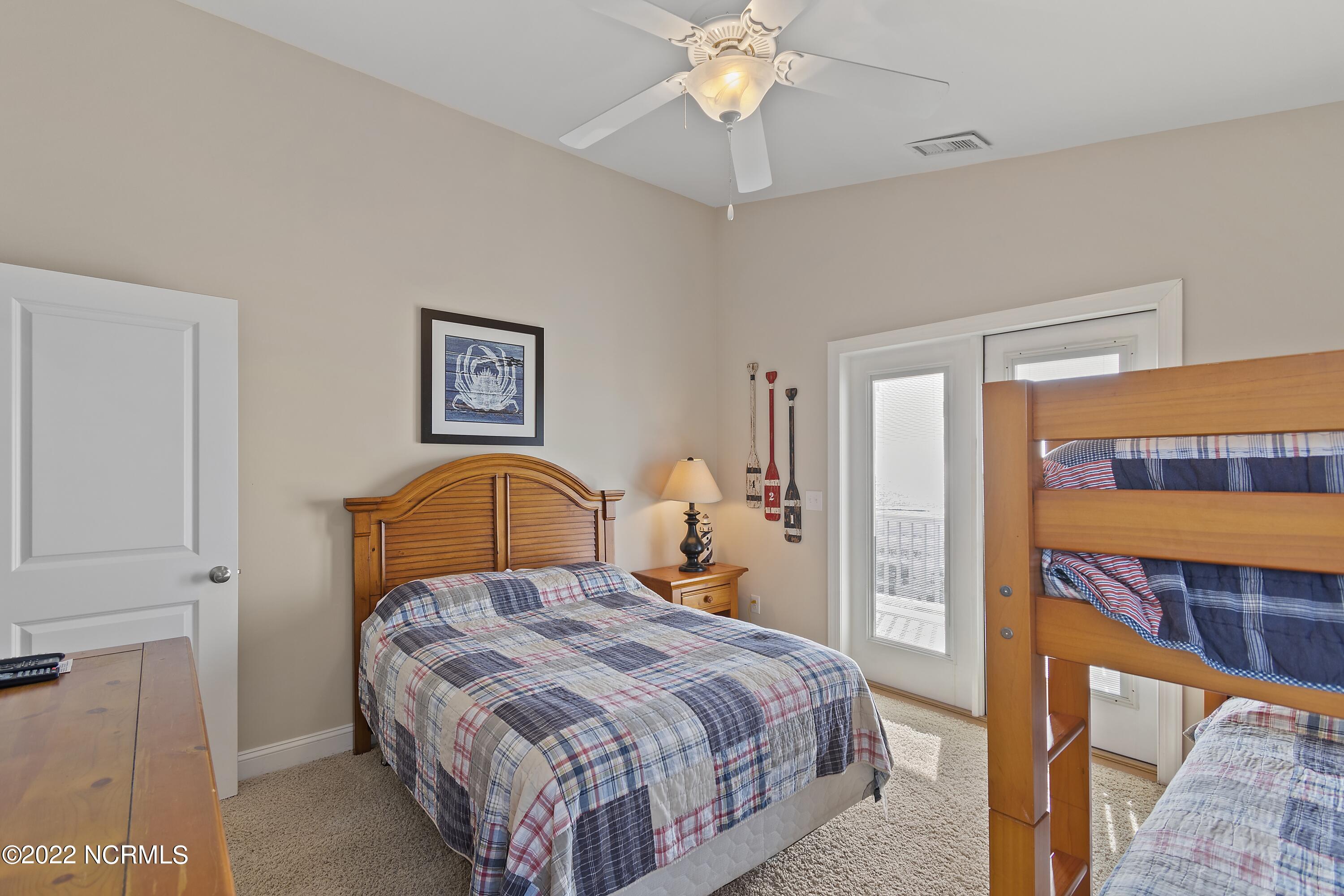 100535231 | Photo 33