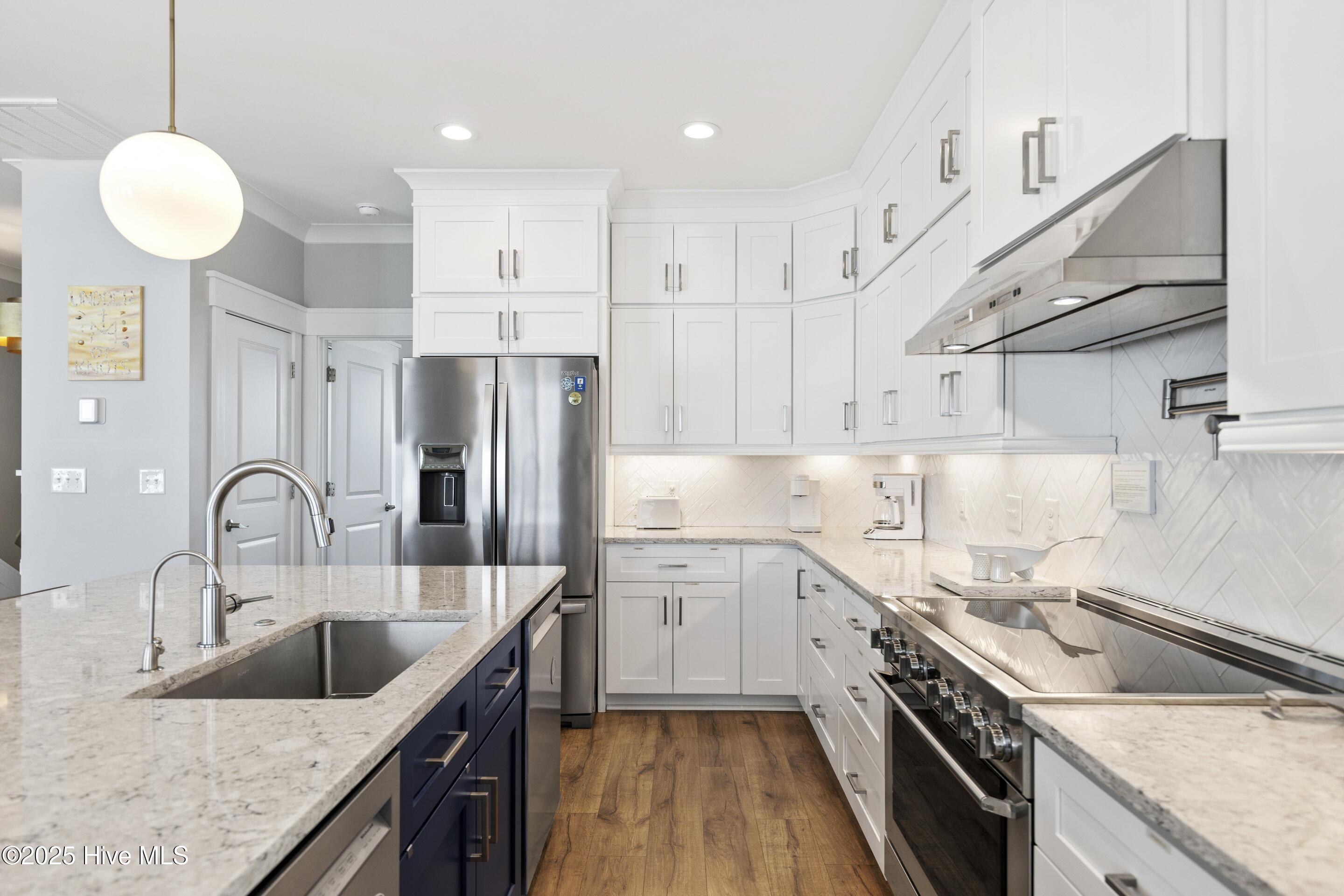 100504726 | Photo 21