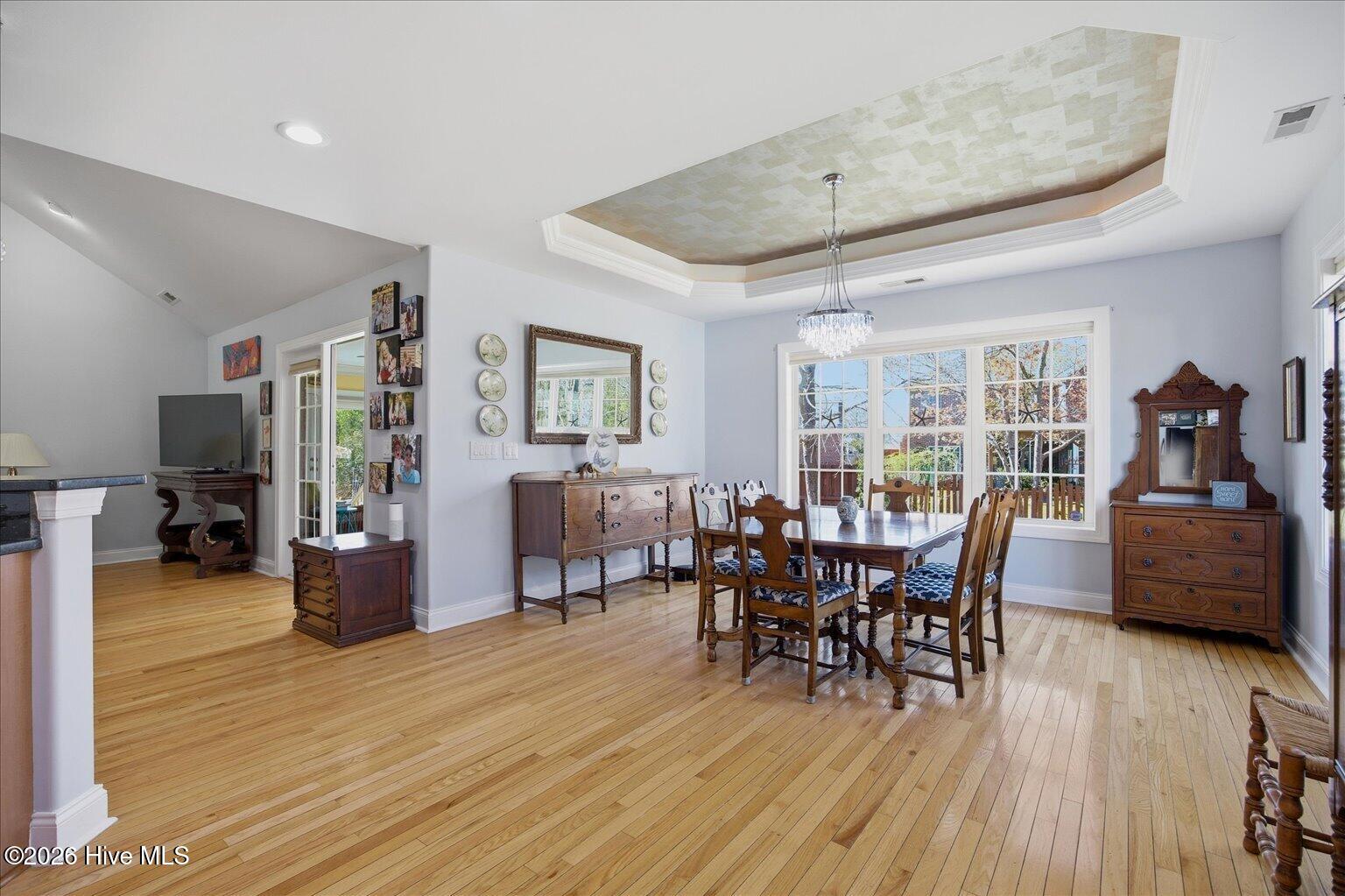 100559309 | Photo 16