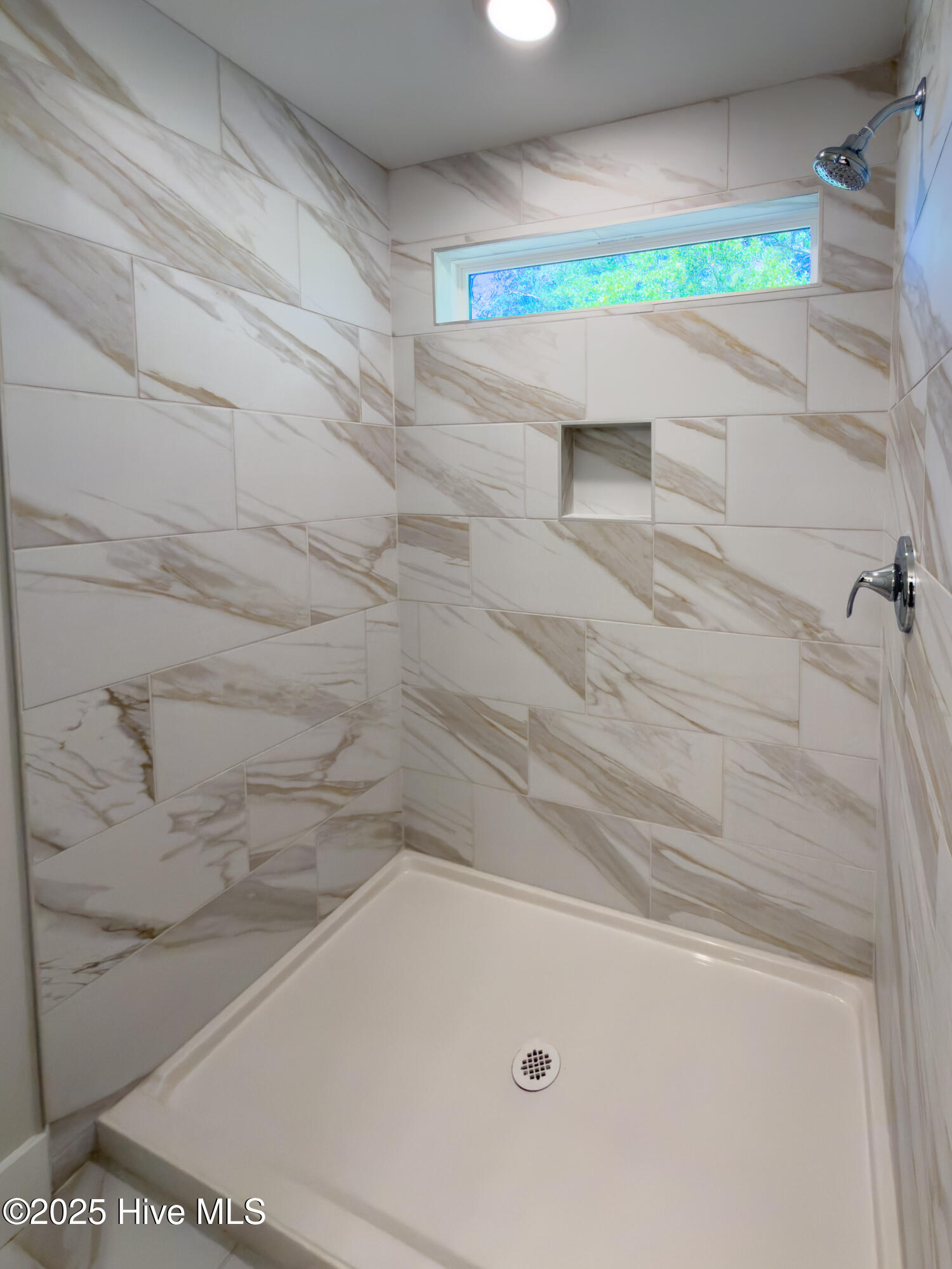 100547481 | Photo 20