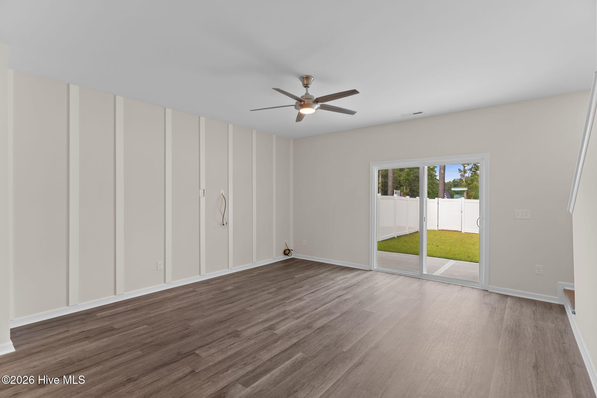 100547948 | Photo 15