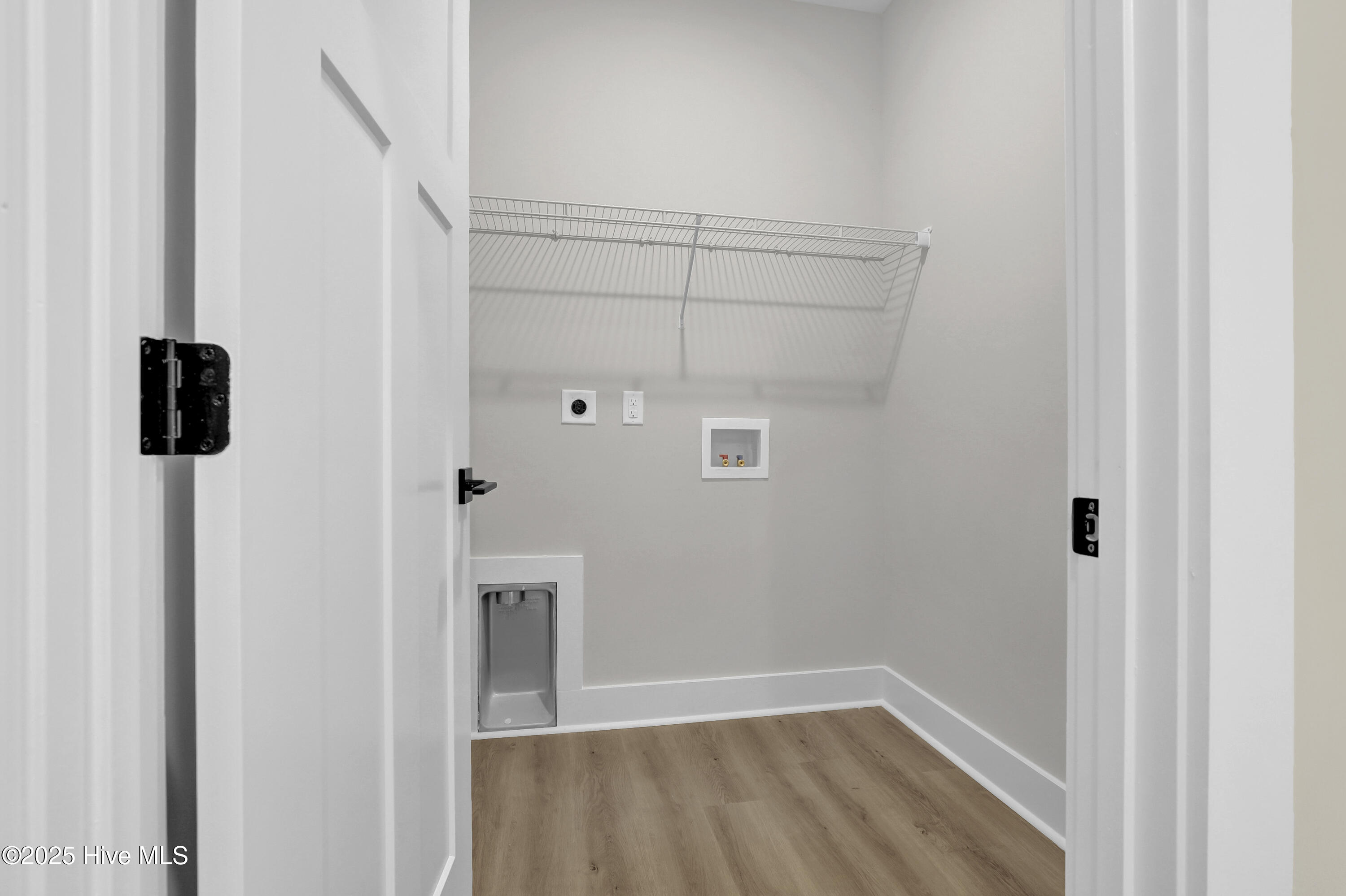 100542406 | Photo 25