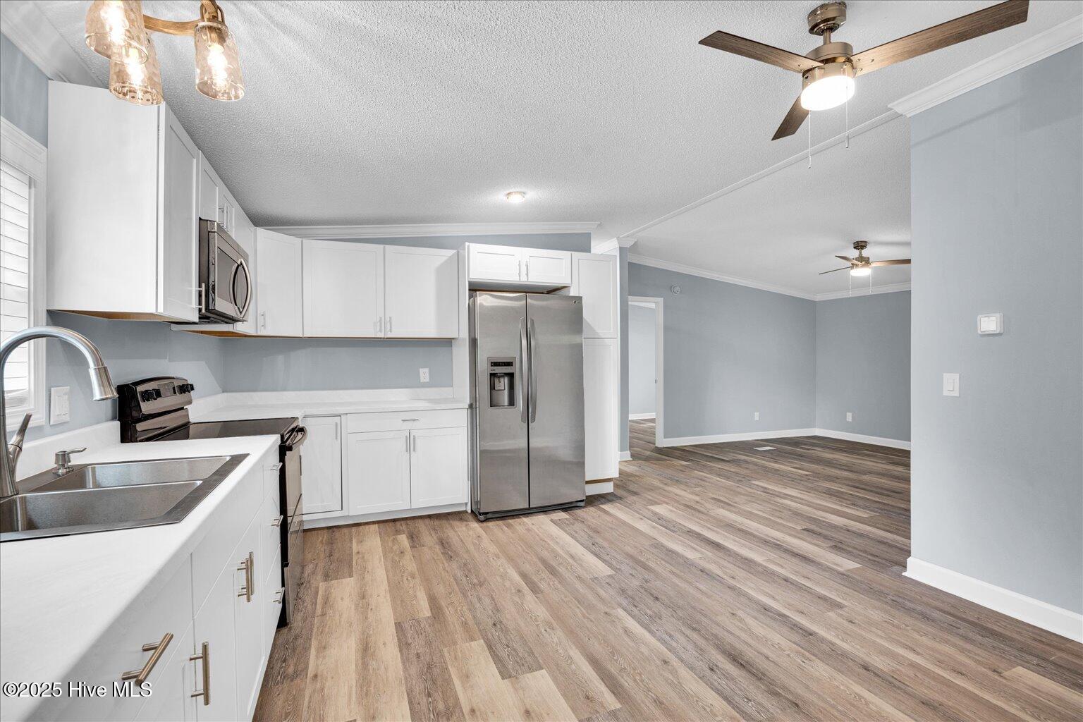 100512126 | Photo 12