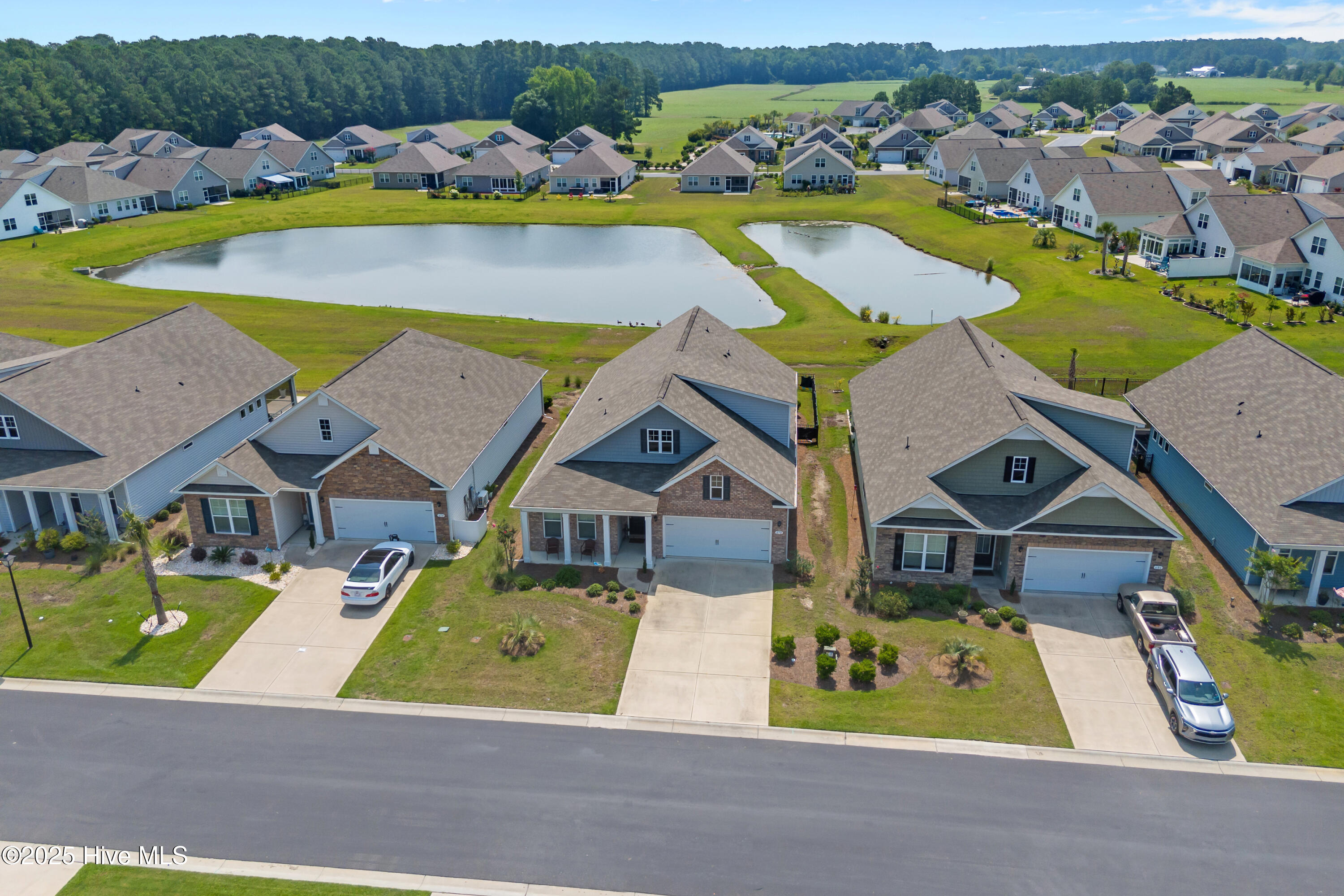 100549848 | Photo 40