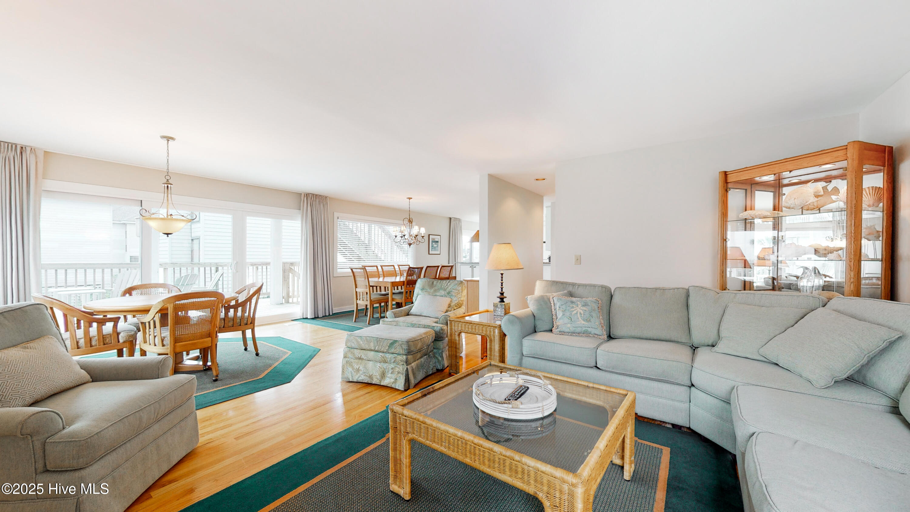 100553724 | Photo 52