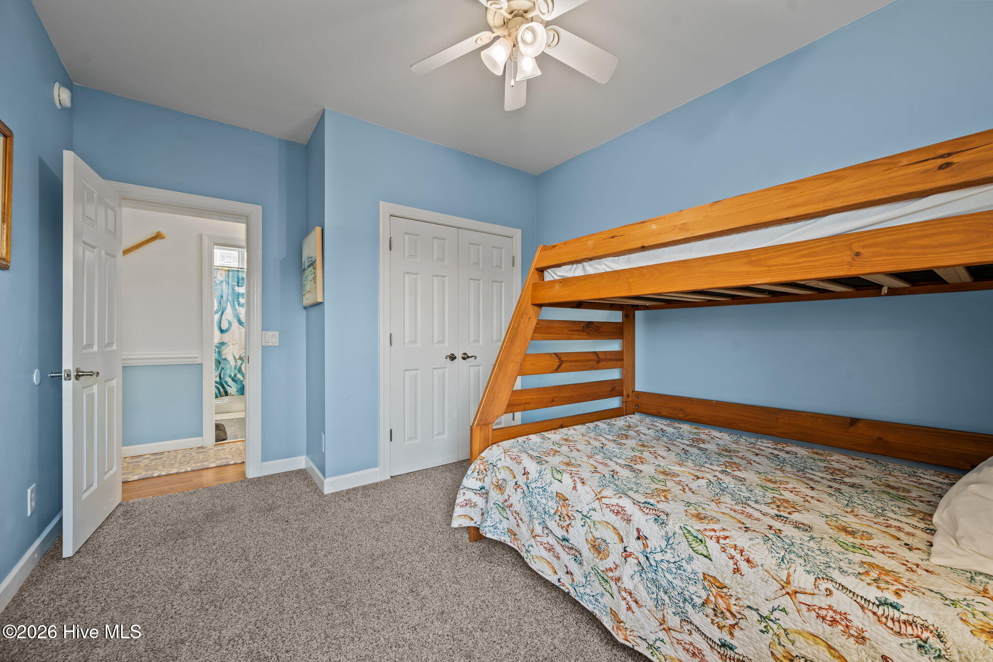 100565208 | Photo 43