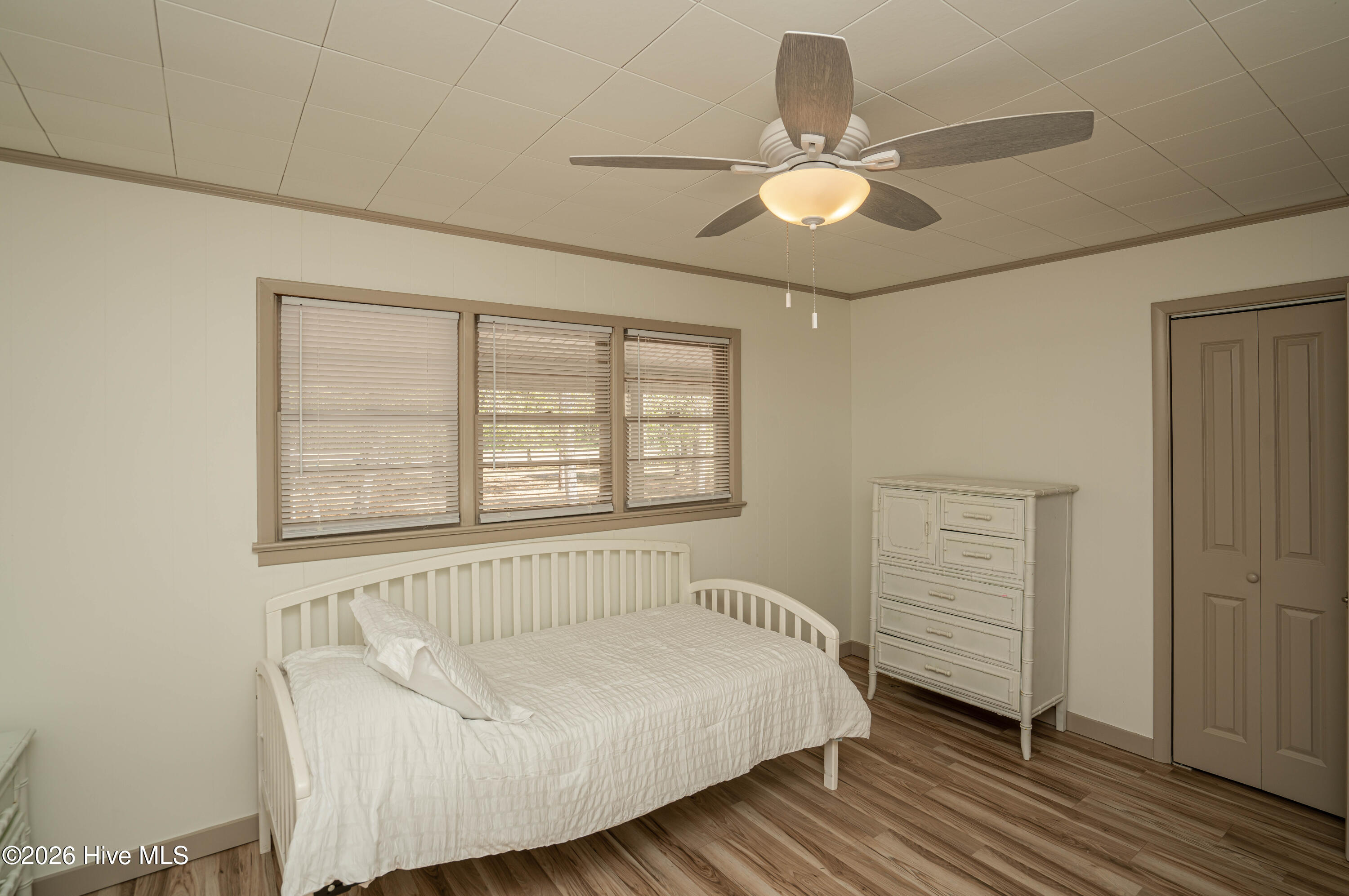 100567372 | Photo 48