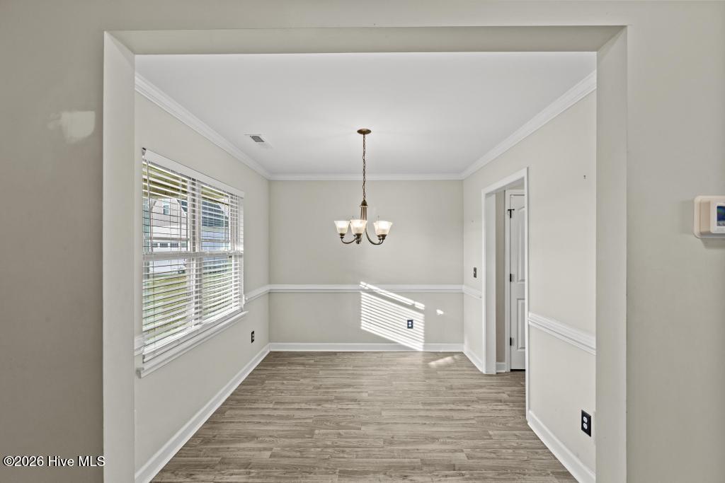 100566297 | Photo 12