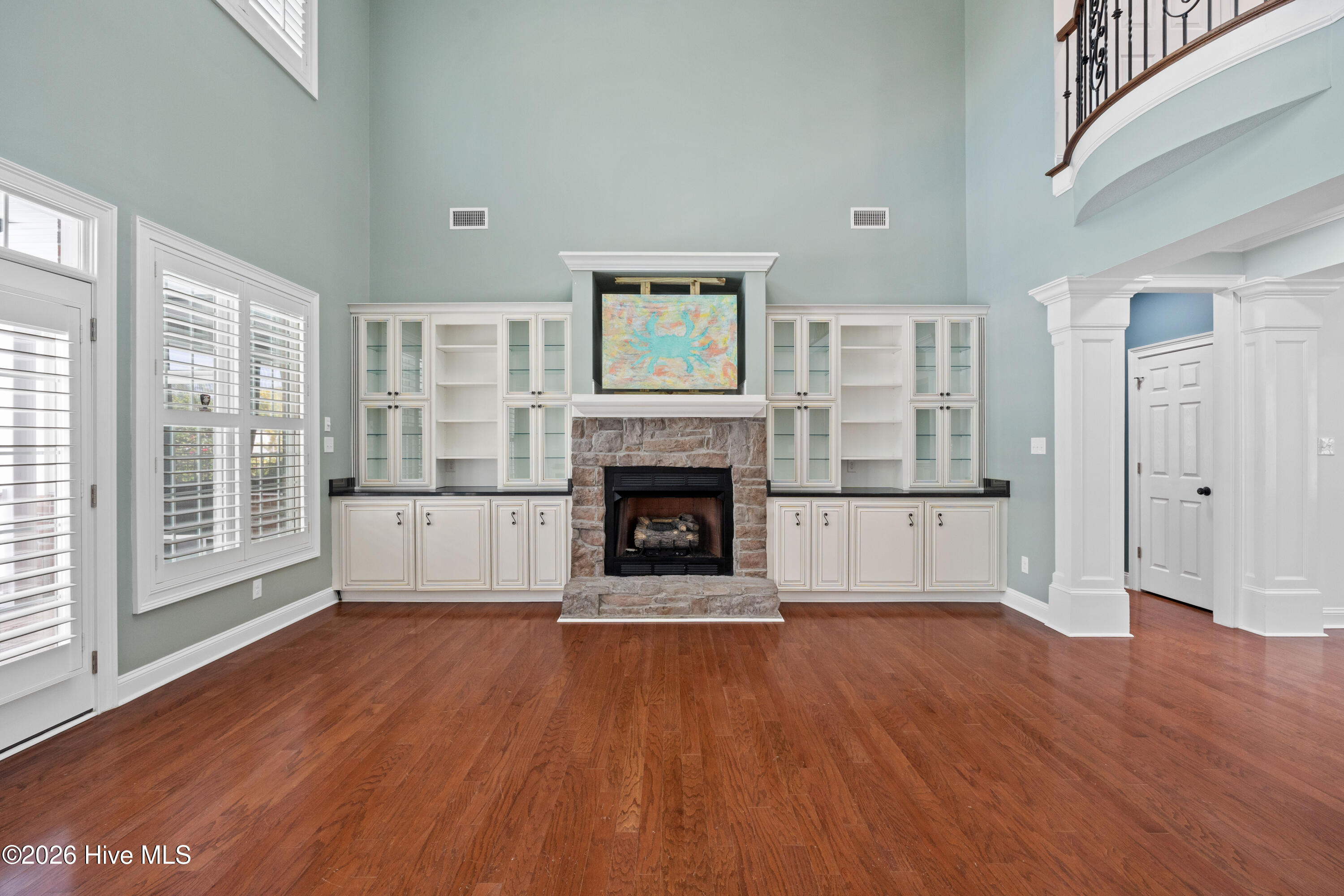 100565289 | Photo 14