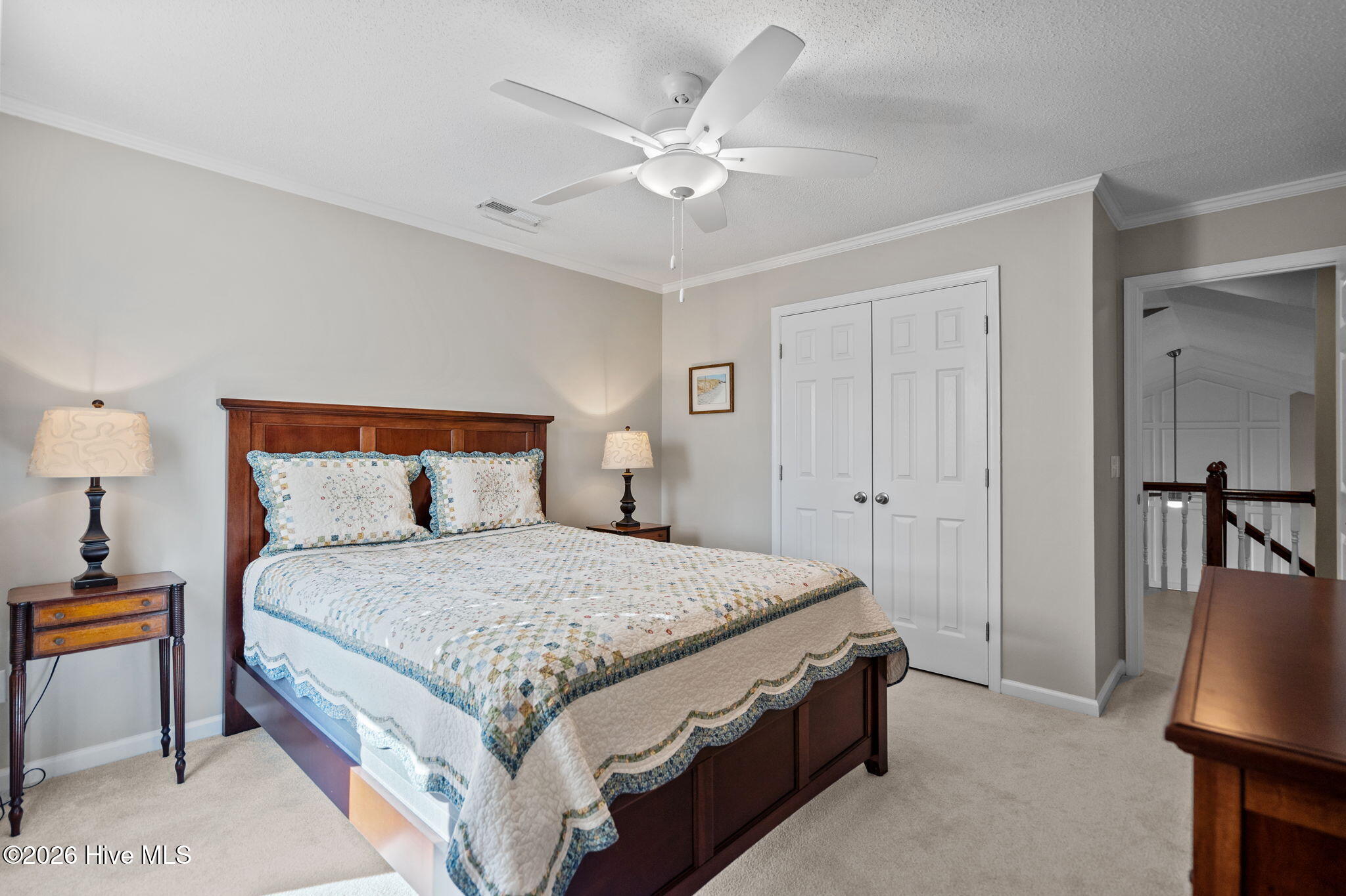 100547043 | Photo 34