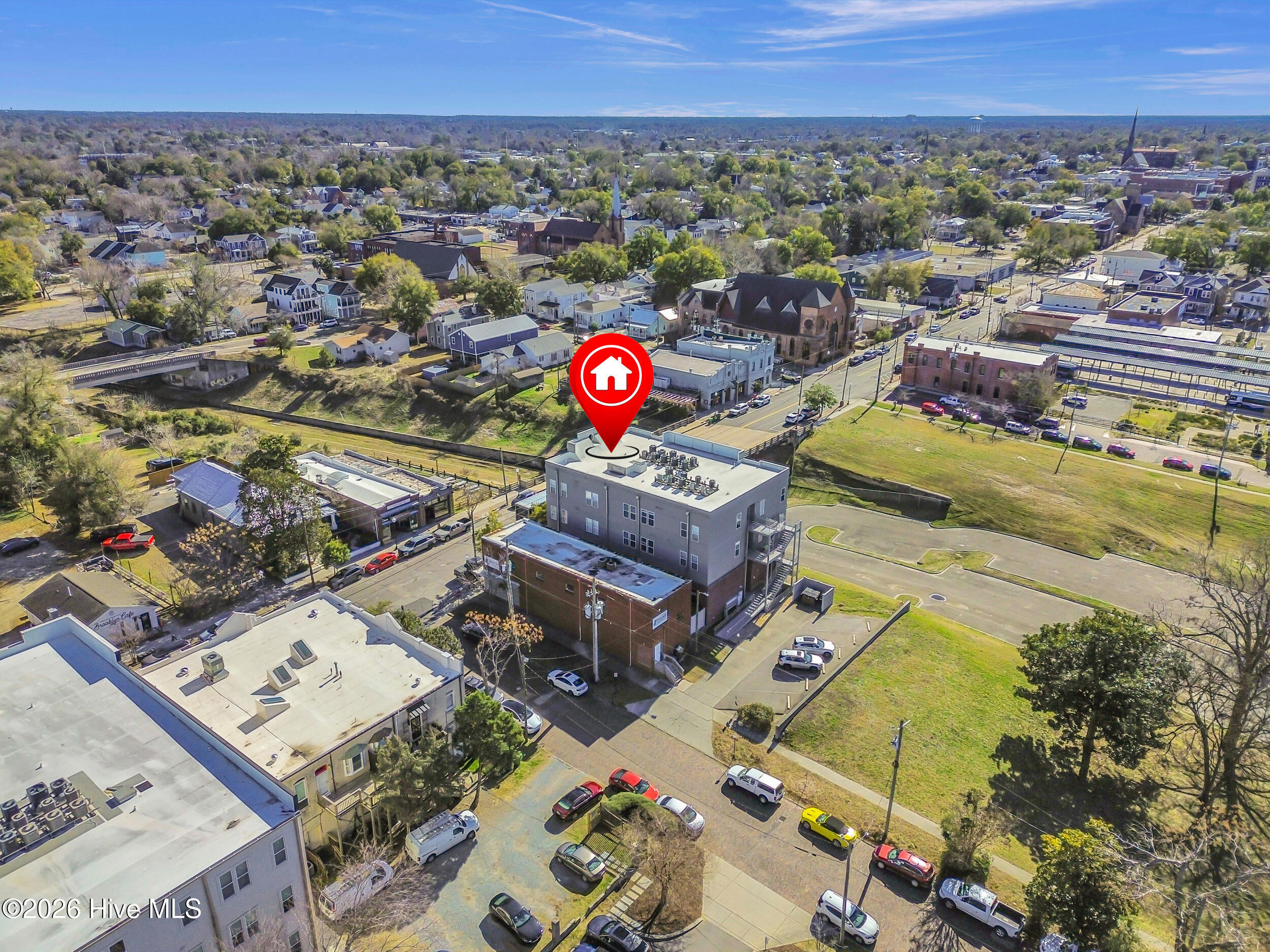 100551932 | Photo 29