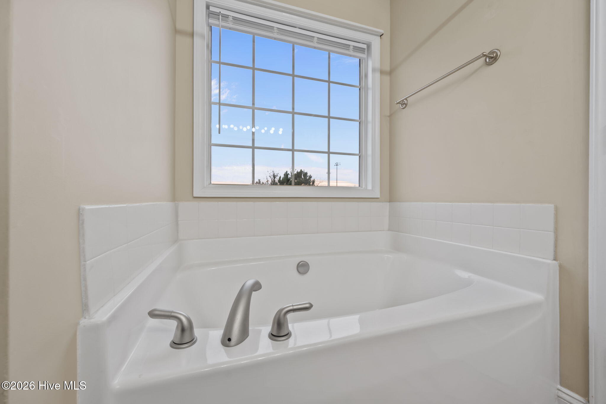 100548708 | Photo 33