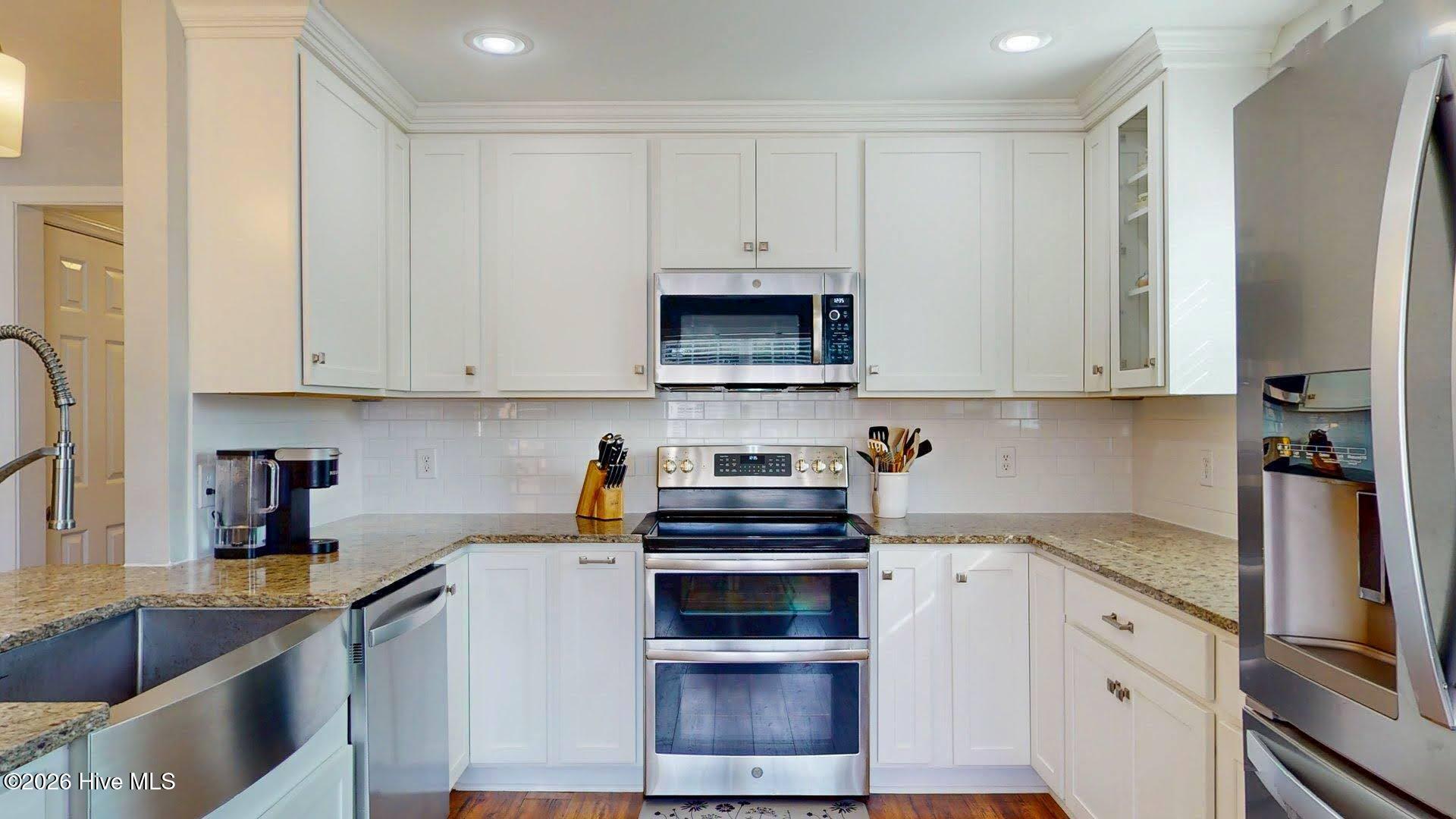 100548342 | Photo 18