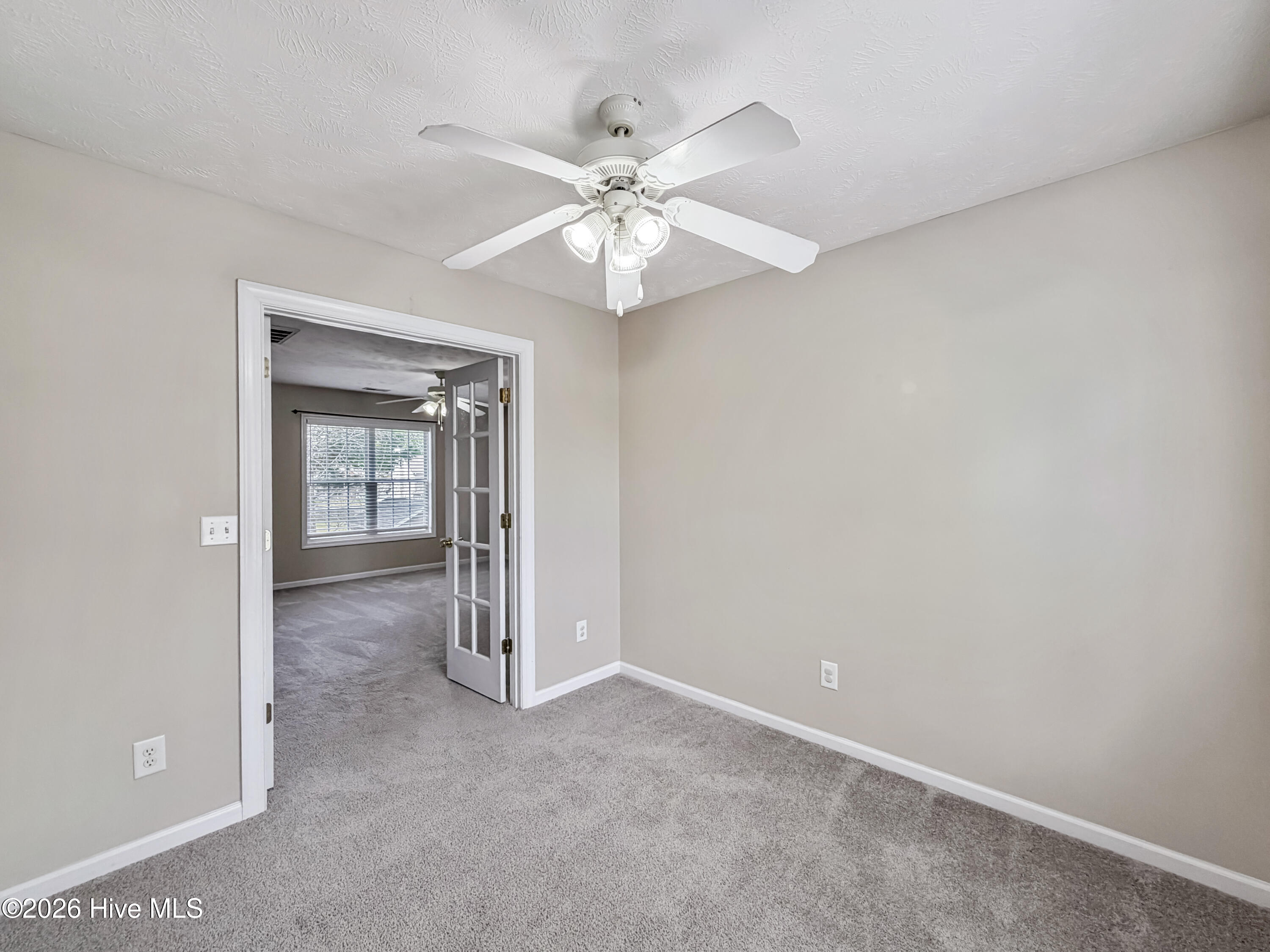 100564126 | Photo 45