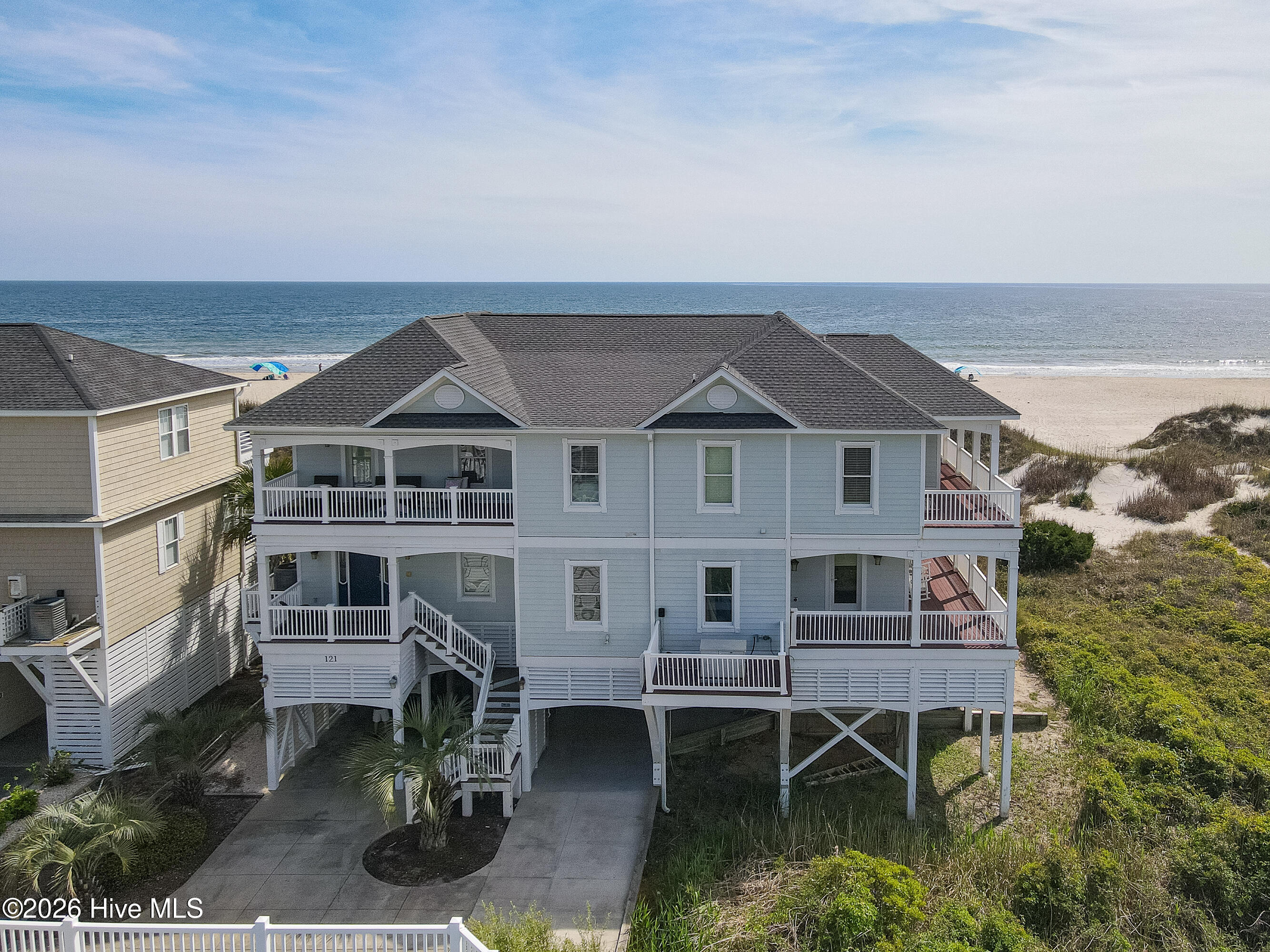 100567897 | Photo 91