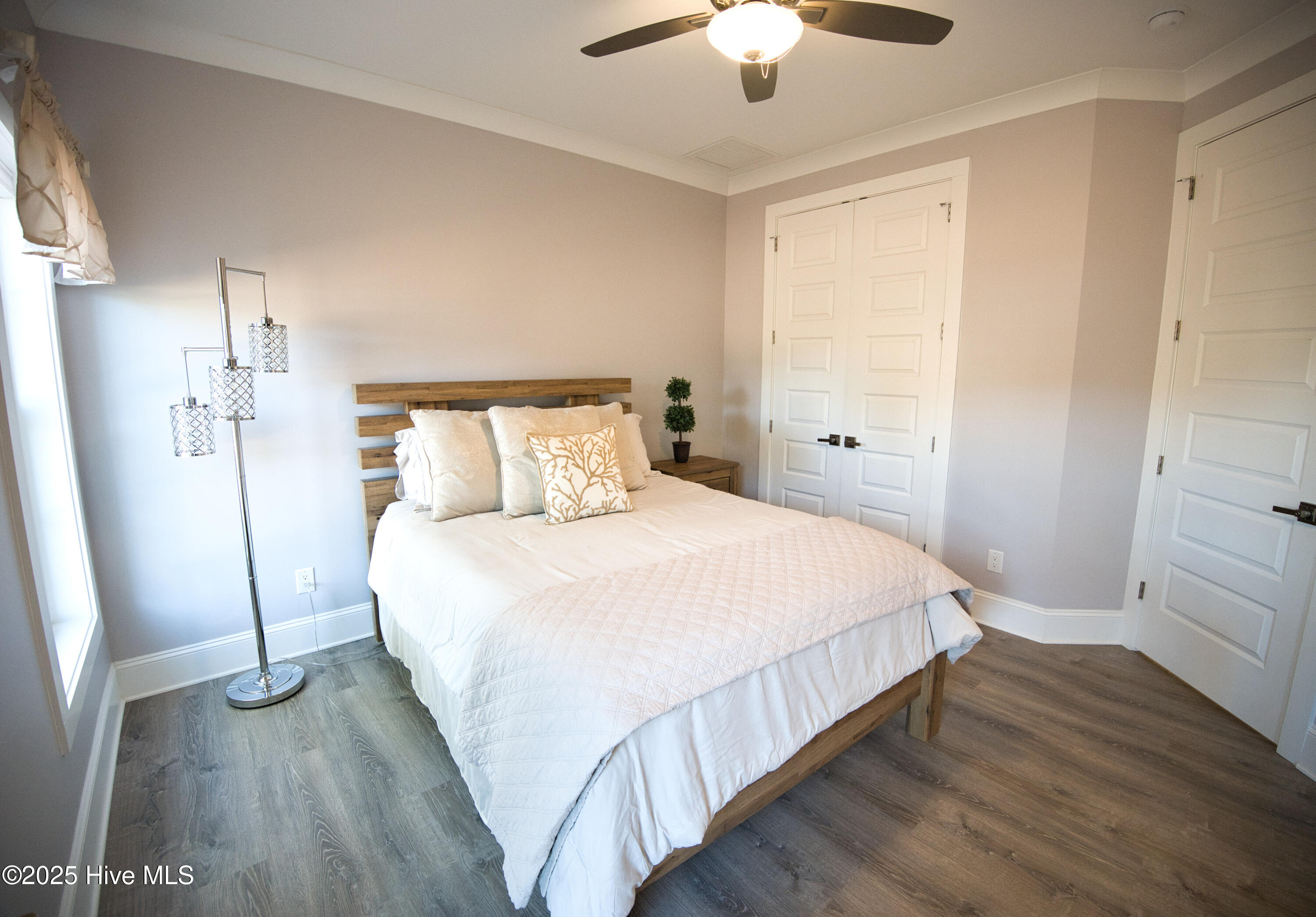 100546521 | Photo 58