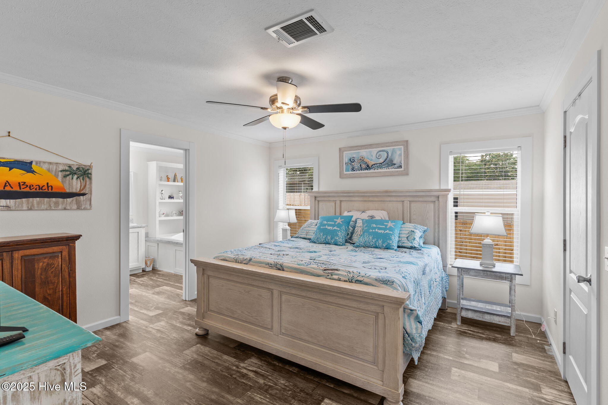 100530001 | Photo 27