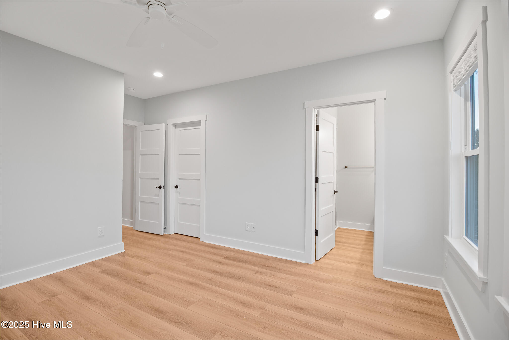 100545978 | Photo 29