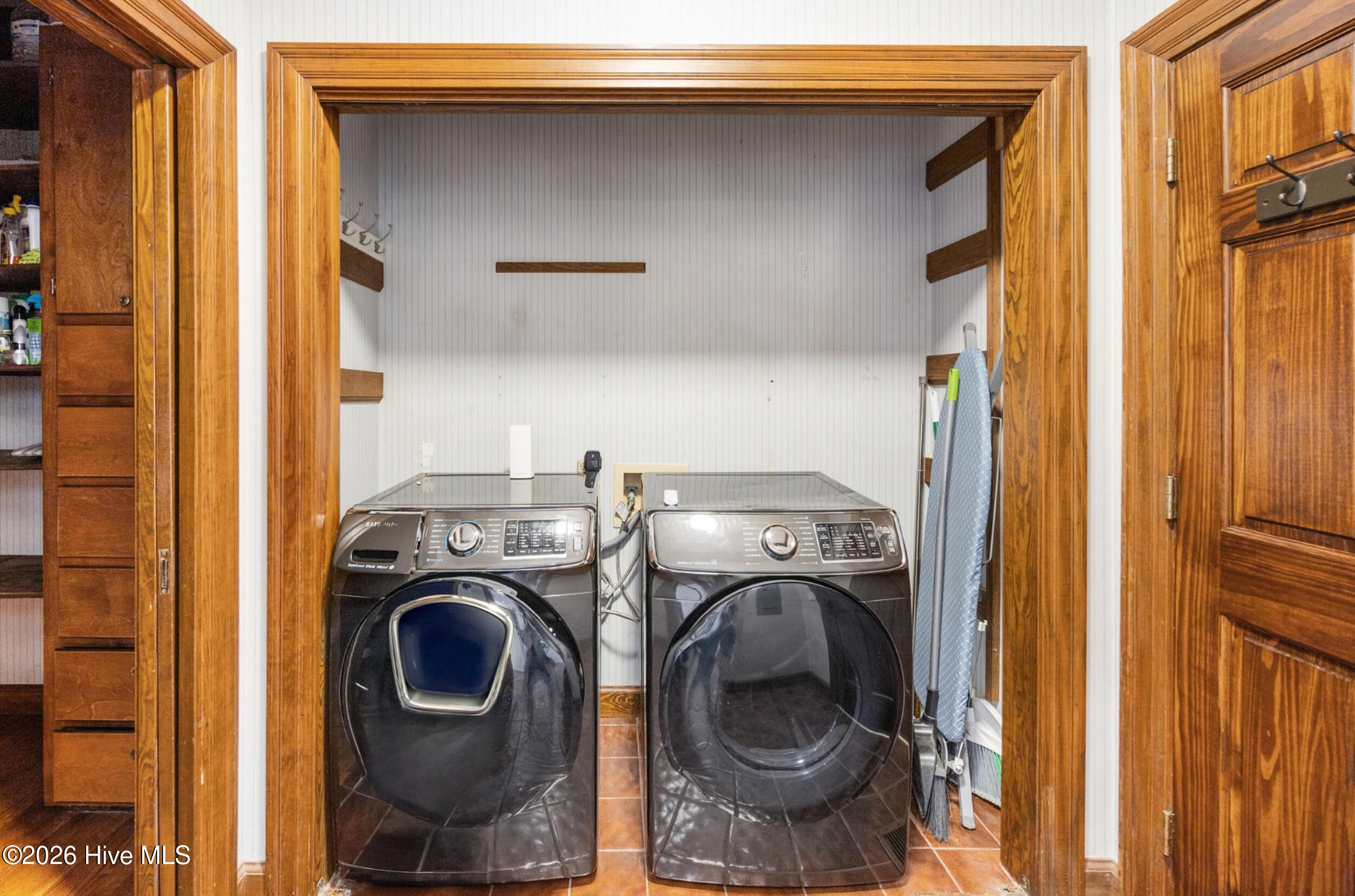 013 ccd 260504 laundry