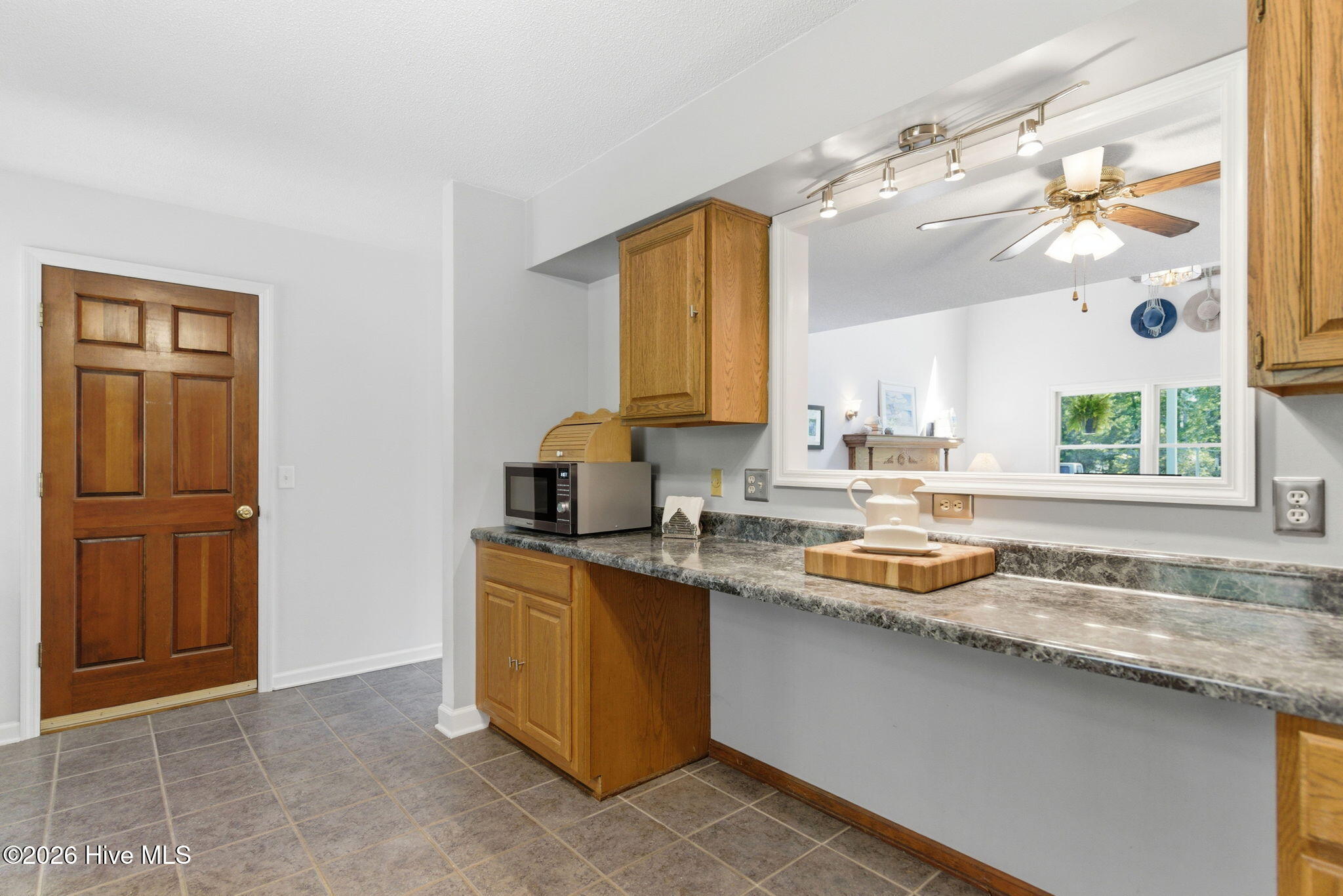 100569907 | Photo 20