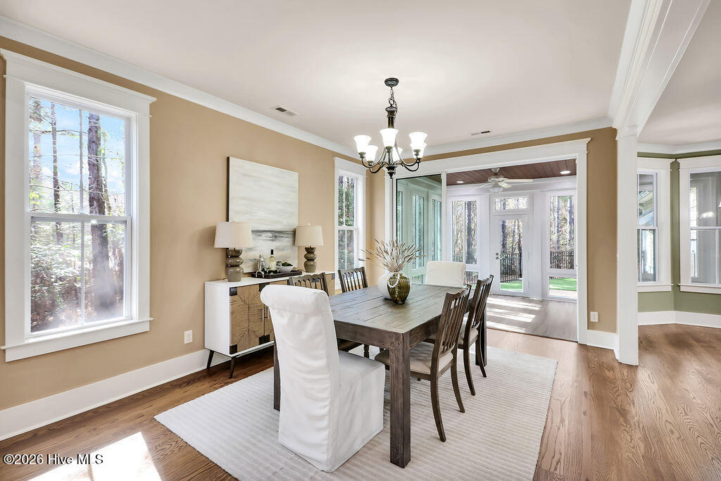 100548295 | Photo 20