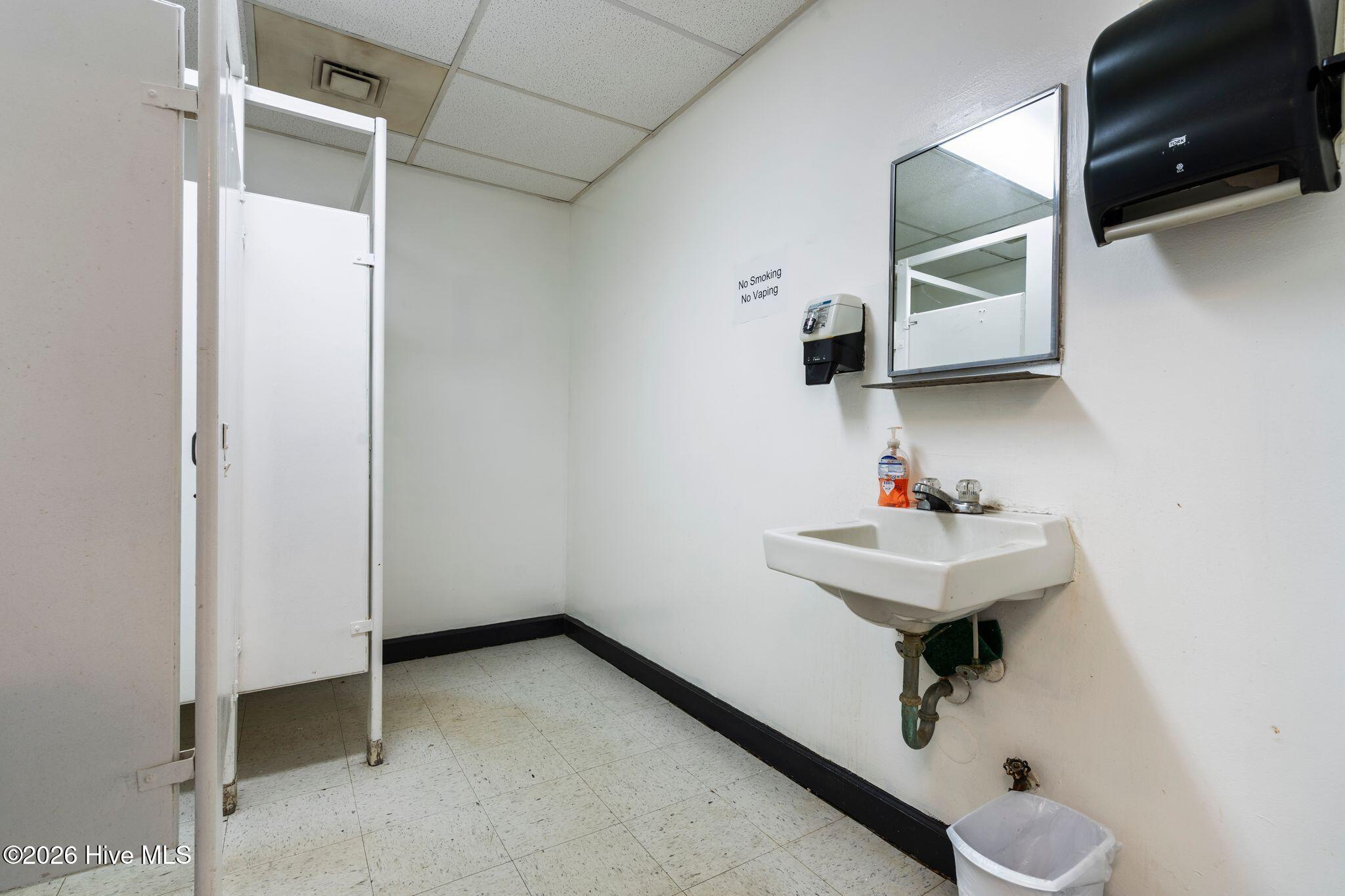 100550441 | Photo 50