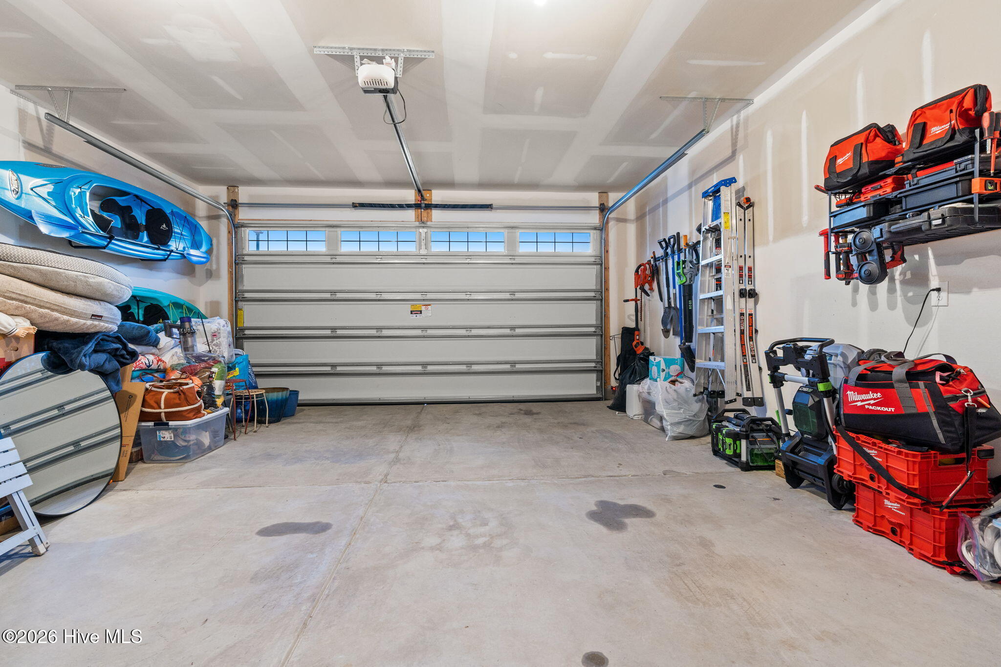 100550321 | Photo 38