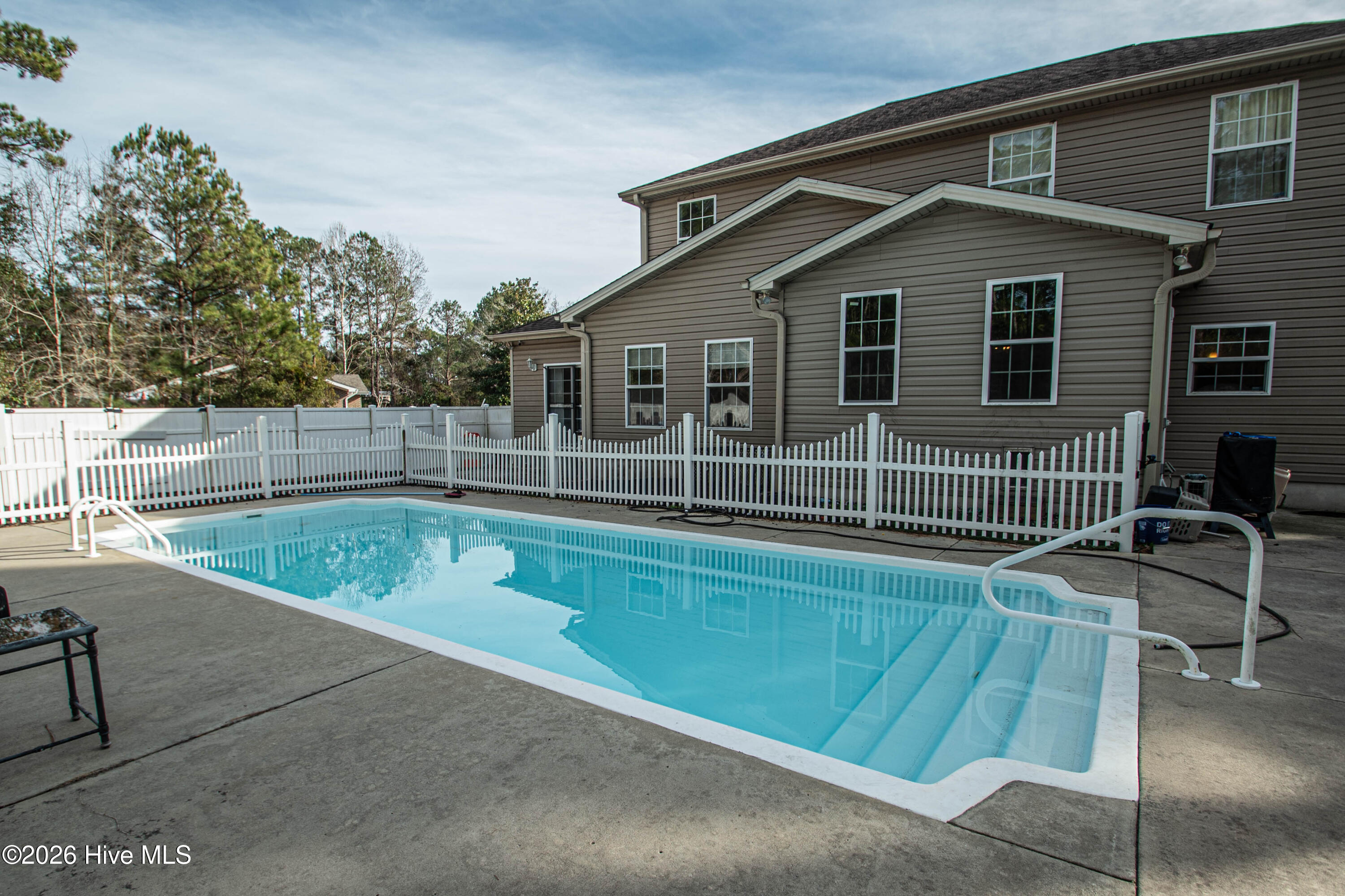 100553026 | Photo 23