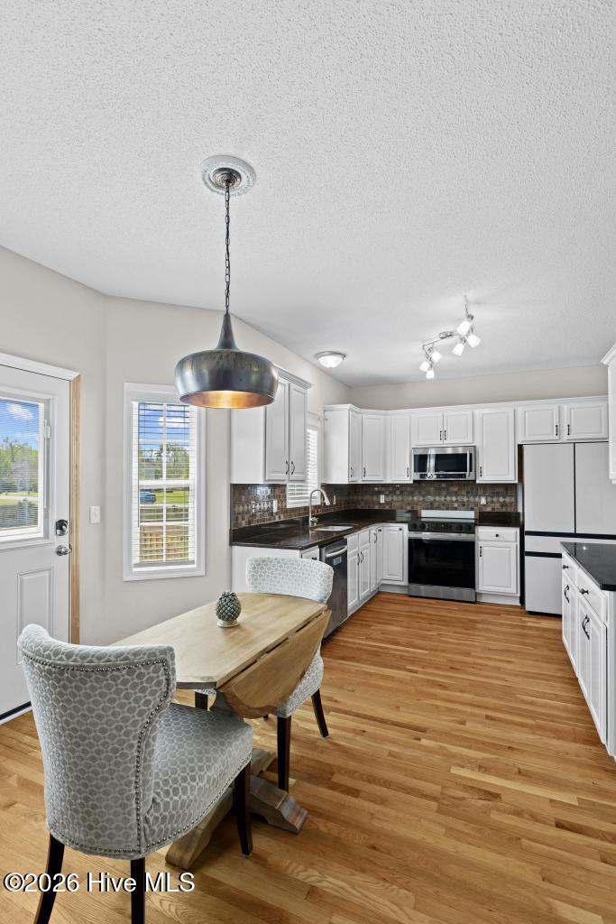 100564951 | Photo 18