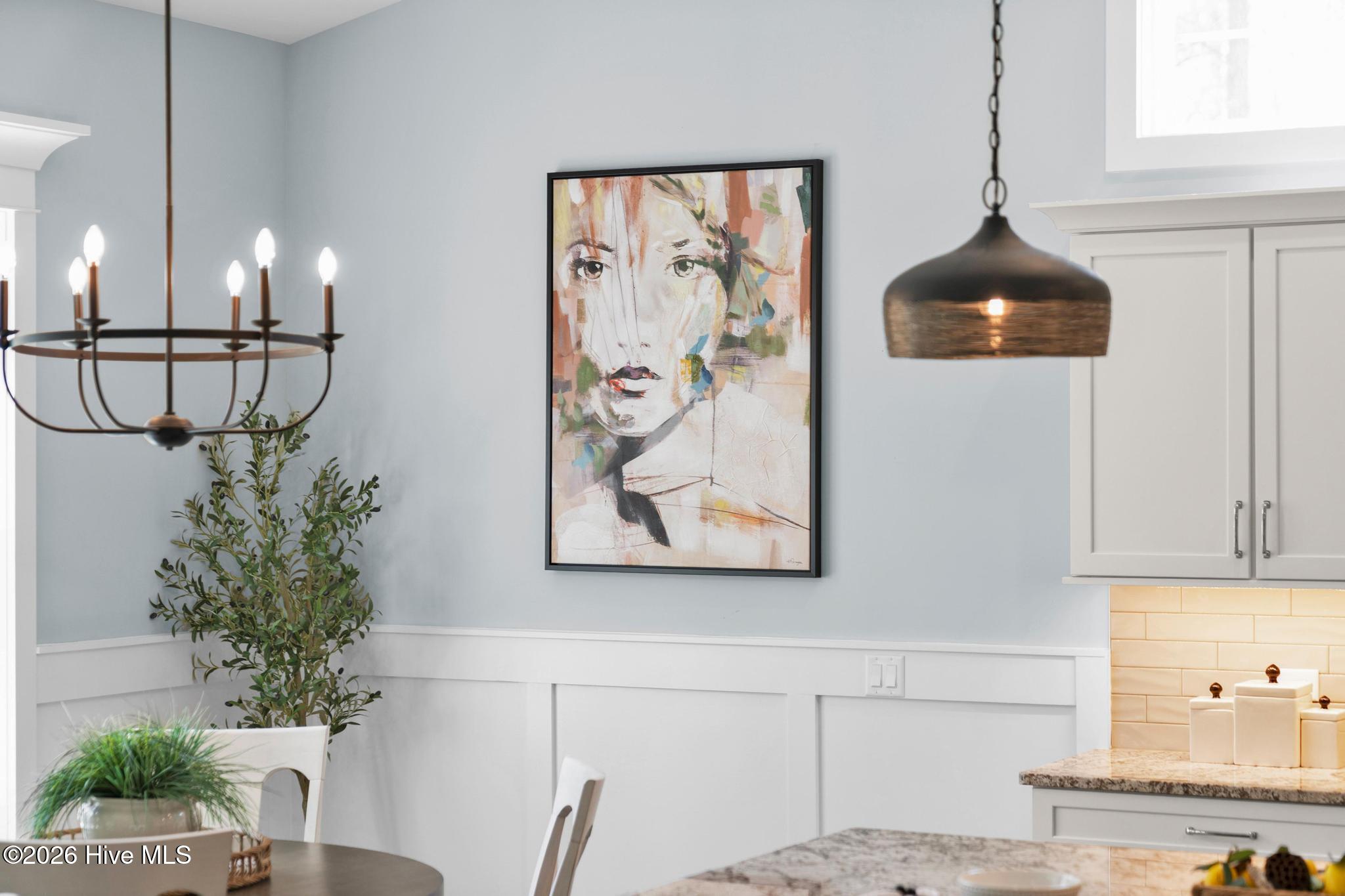 100564627 | Photo 15